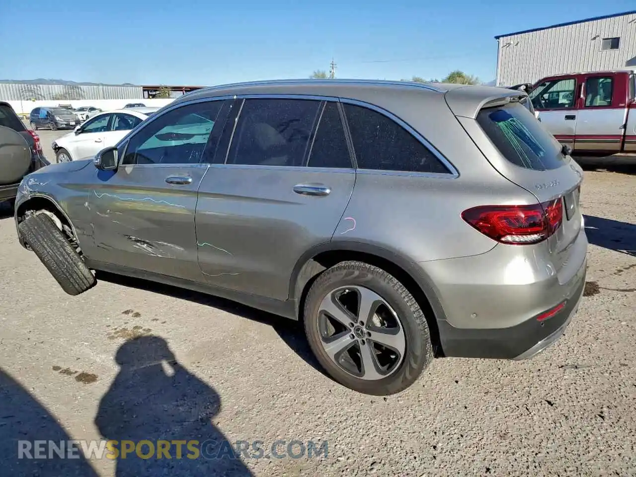 2 Photograph of a damaged car W1N0G8DBXMV267749 MERCEDES-BENZ GLC-CLASS 2021