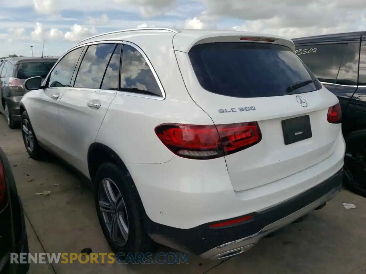 3 Photograph of a damaged car W1N0G8DBXMV274605 MERCEDES-BENZ GLC-CLASS 2021