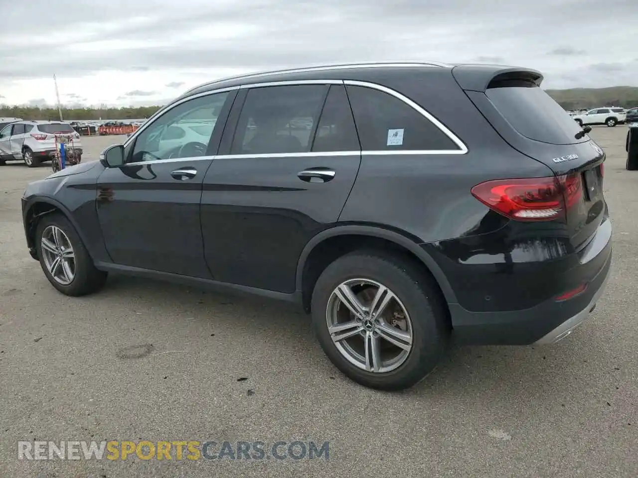 2 Photograph of a damaged car W1N0G8EB1MF893957 MERCEDES-BENZ GLC-CLASS 2021