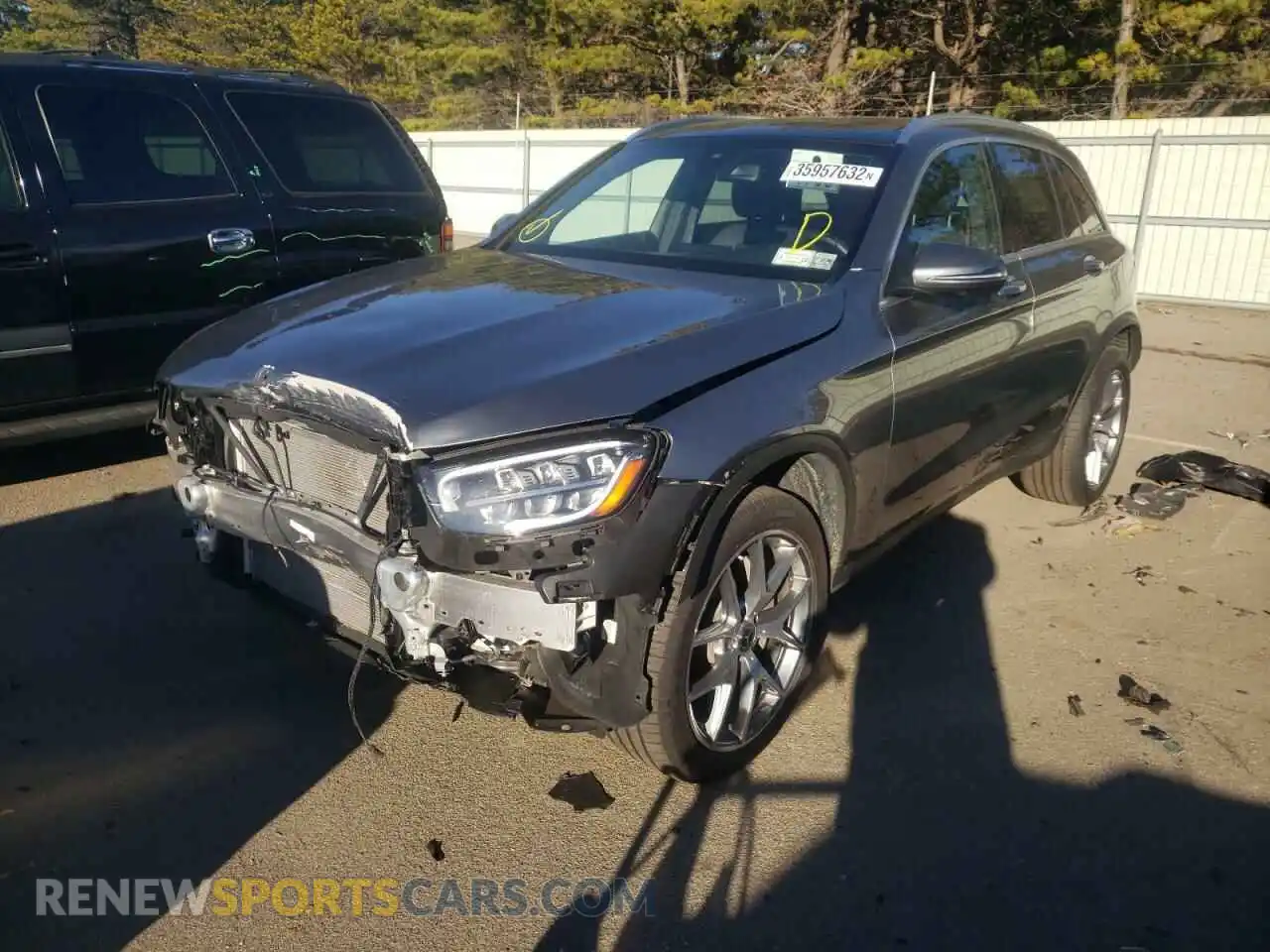 2 fotografías del automóvil dañado W1N0G8EB2MV280784 MERCEDES-BENZ GLC-CLASS 2021