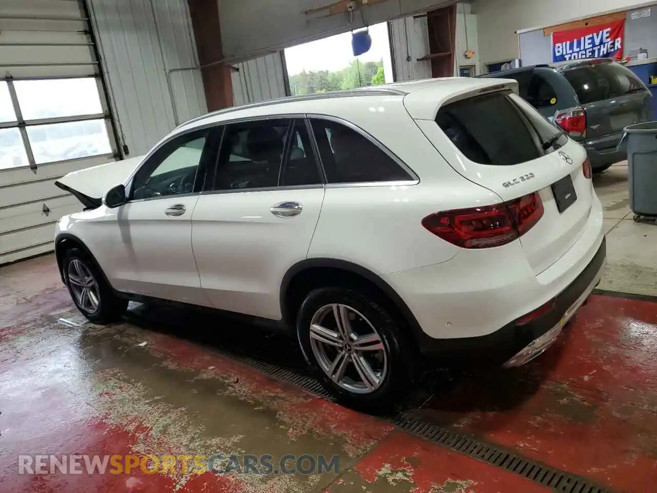 2 Photograph of a damaged car W1N0G8EB8MF939736 MERCEDES-BENZ GLC-CLASS 2021