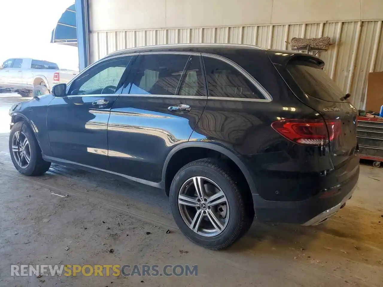 2 Photograph of a damaged car W1N0G8EBXMF948292 MERCEDES-BENZ GLC-CLASS 2021