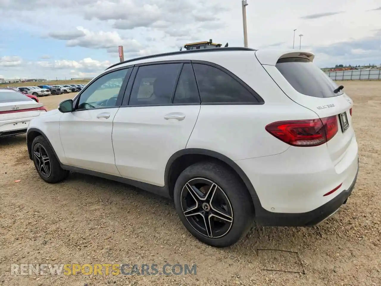 2 Photograph of a damaged car W1N0G8EBXMV270181 MERCEDES-BENZ GLC-CLASS 2021