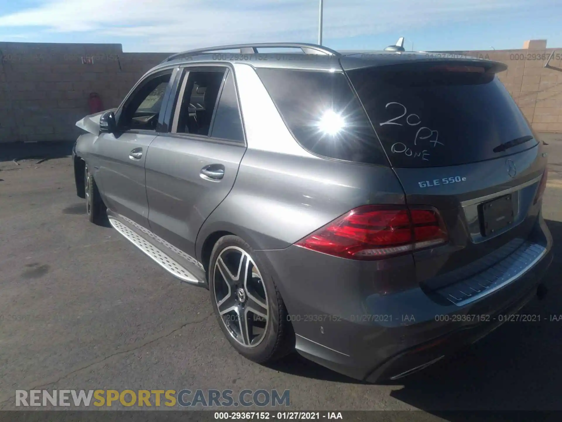 3 Фотография поврежденного автомобиля 4JGDA6DB3JB166561 MERCEDES-BENZ GLE 2018