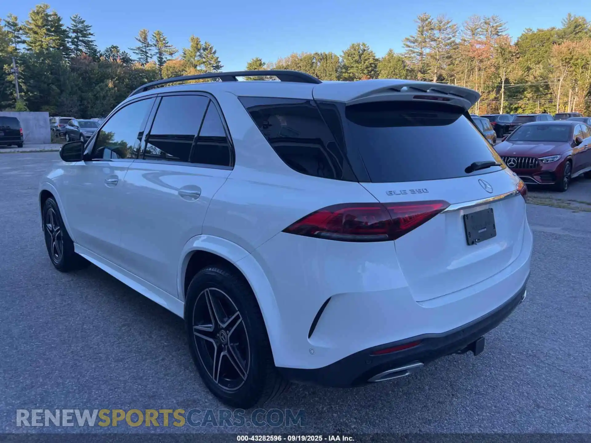 3 Photograph of a damaged car 4JGFB4KB8MA426511 MERCEDES-BENZ GLE 2021