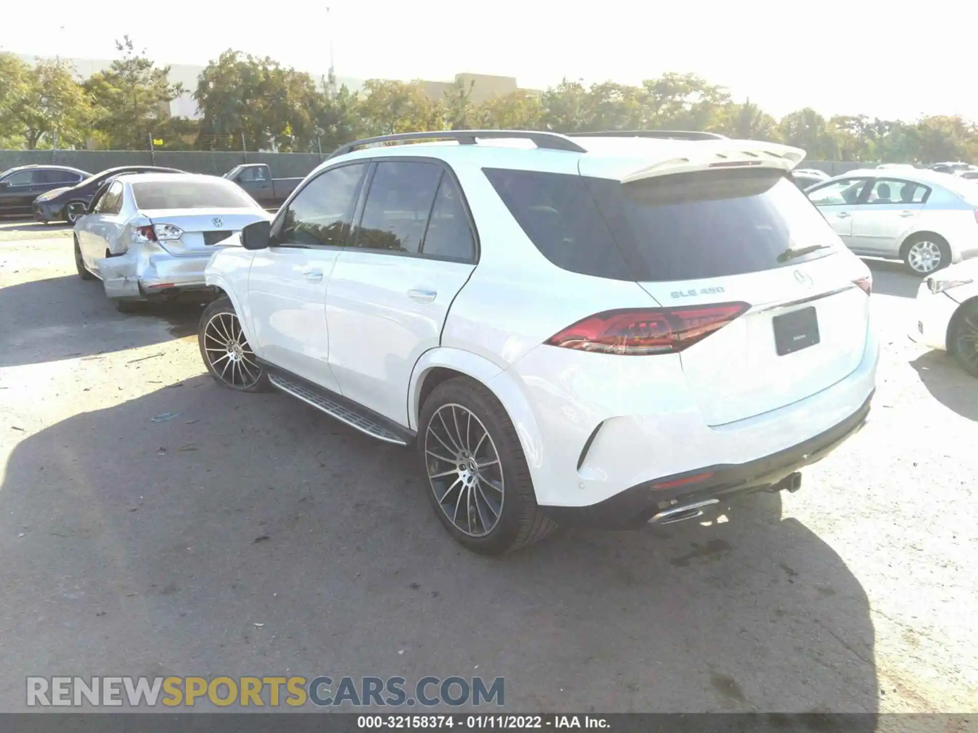 3 Photograph of a damaged car 4JGFB5KB4MA435681 MERCEDES-BENZ GLE 2021