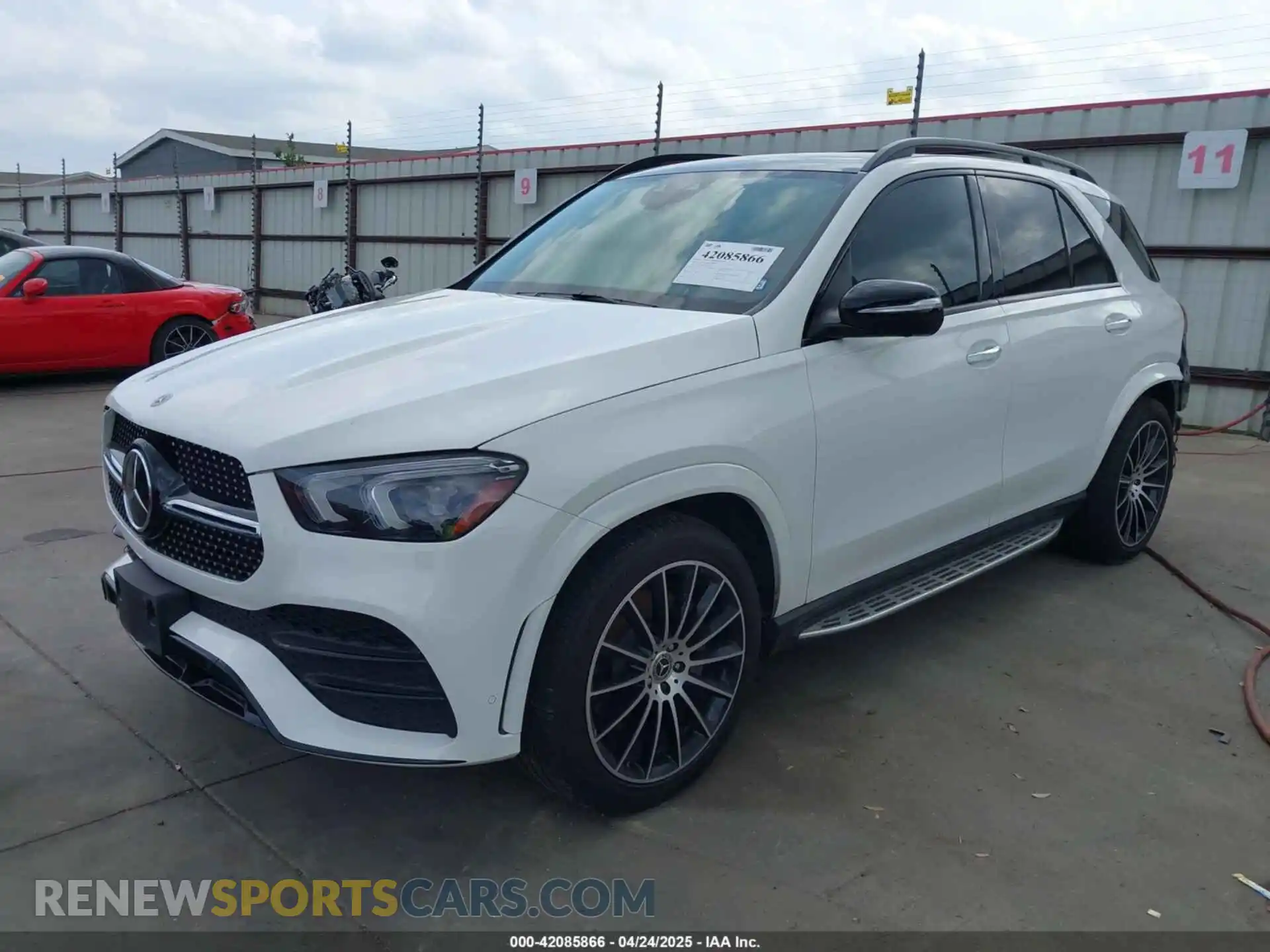2 Photograph of a damaged car 4JGFB5KB8MA552664 MERCEDES-BENZ GLE 2021
