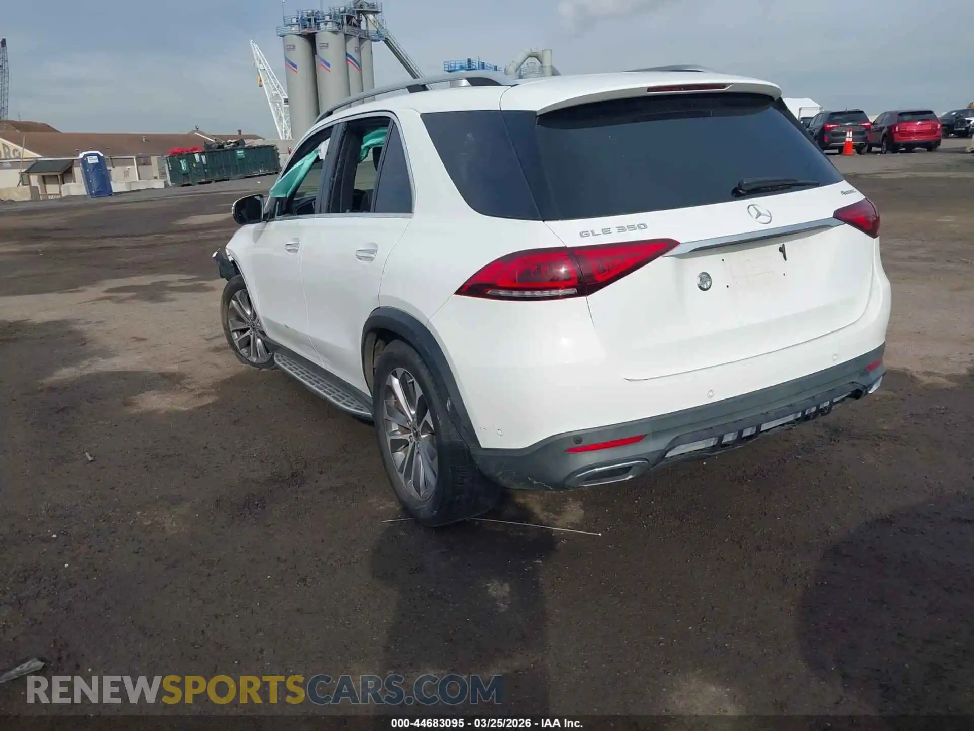 3 Photograph of a damaged car 4JGFB4KB5MA384539 MERCEDES-BENZ GLE 350 2021