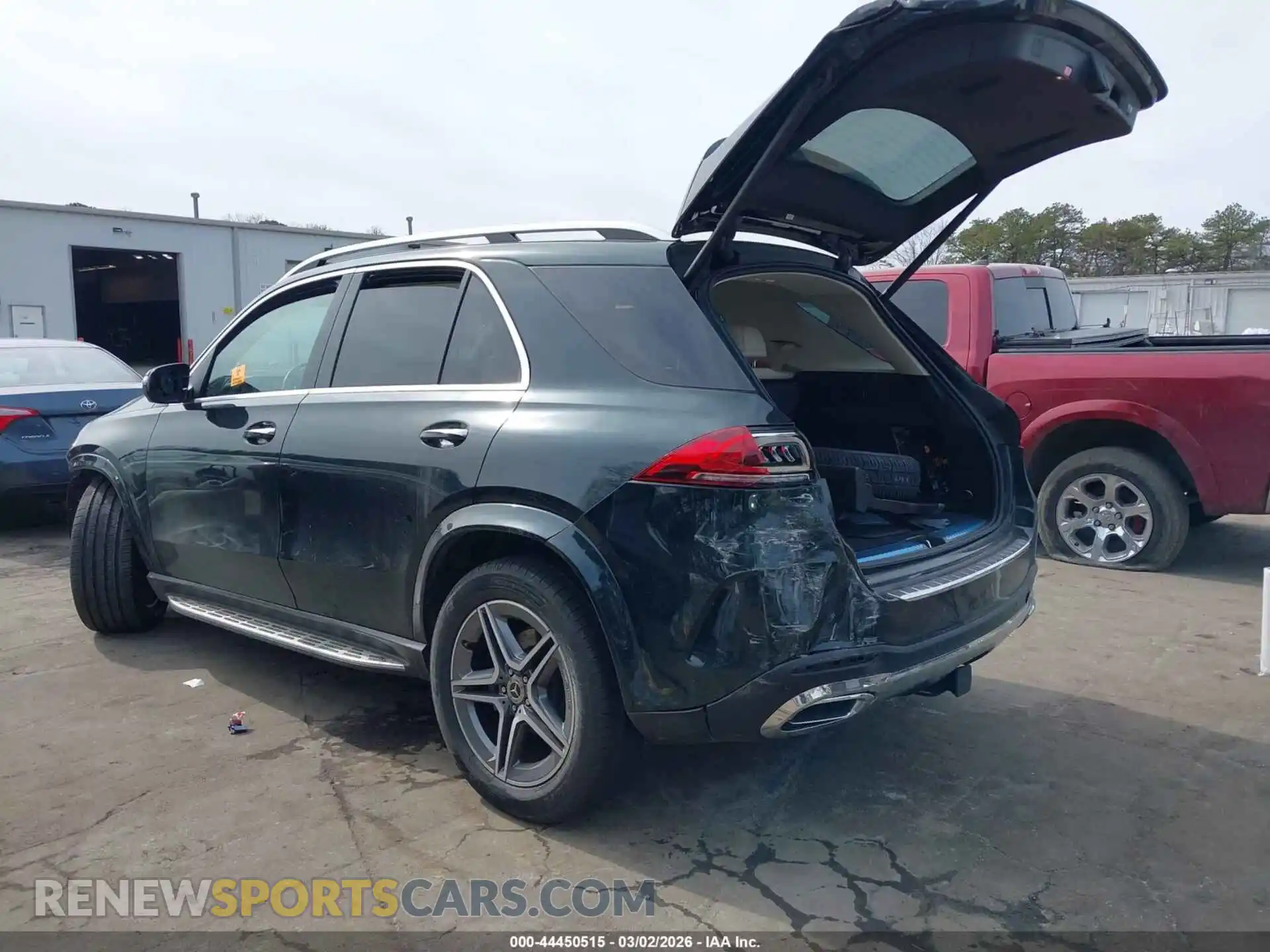 3 Photograph of a damaged car 4JGFB4KBXPA910264 MERCEDES-BENZ GLE 350 2023