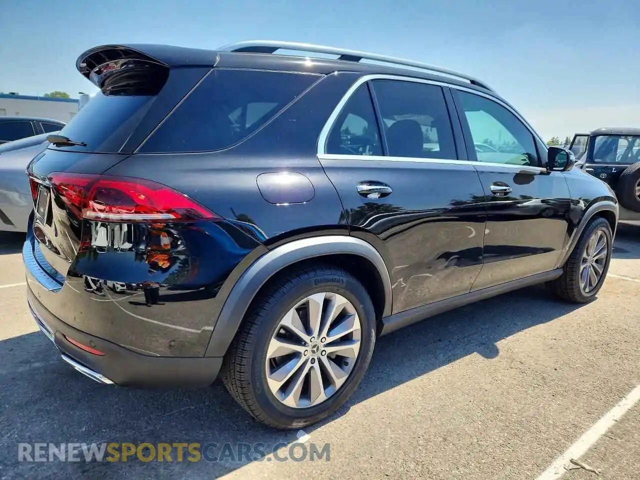 3 Photograph of a damaged car 4JGFB4JB3MA564006 MERCEDES-BENZ GLE-CLASS 2021