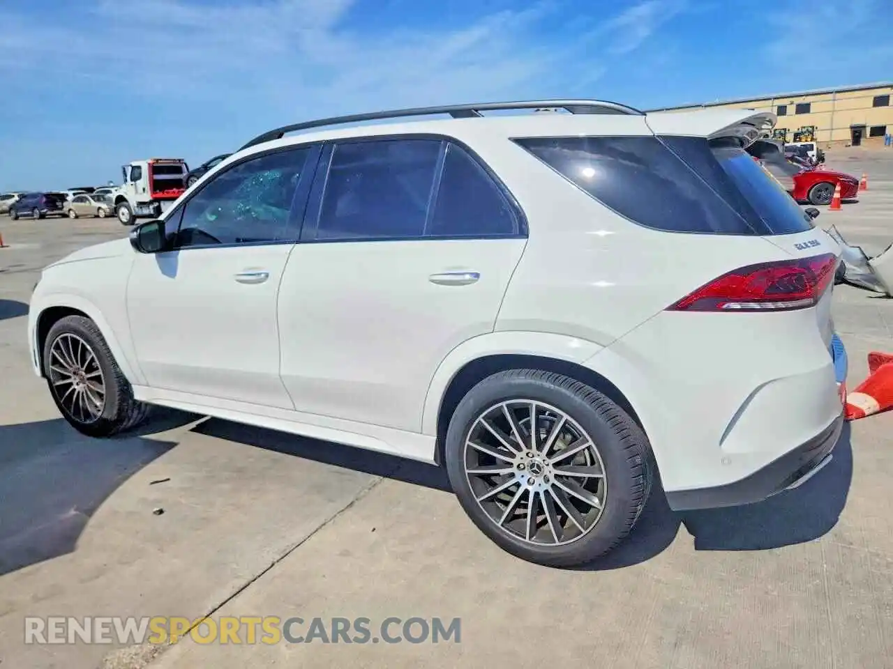 2 Photograph of a damaged car 4JGFB4JB3MA564989 MERCEDES-BENZ GLE-CLASS 2021