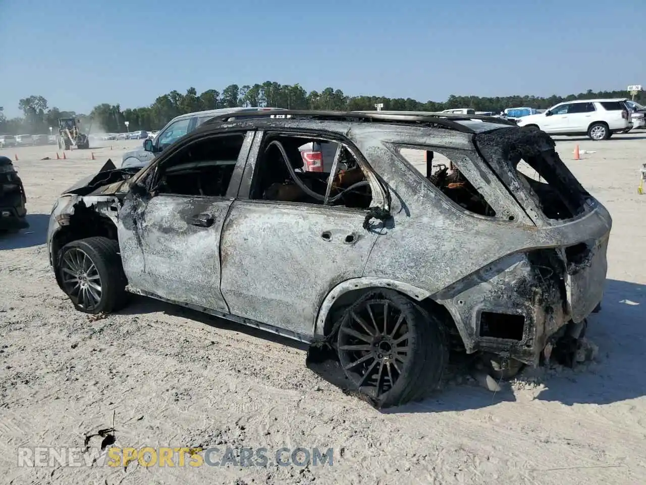 2 Photograph of a damaged car 4JGFB4JB9MA567587 MERCEDES-BENZ GLE-CLASS 2021