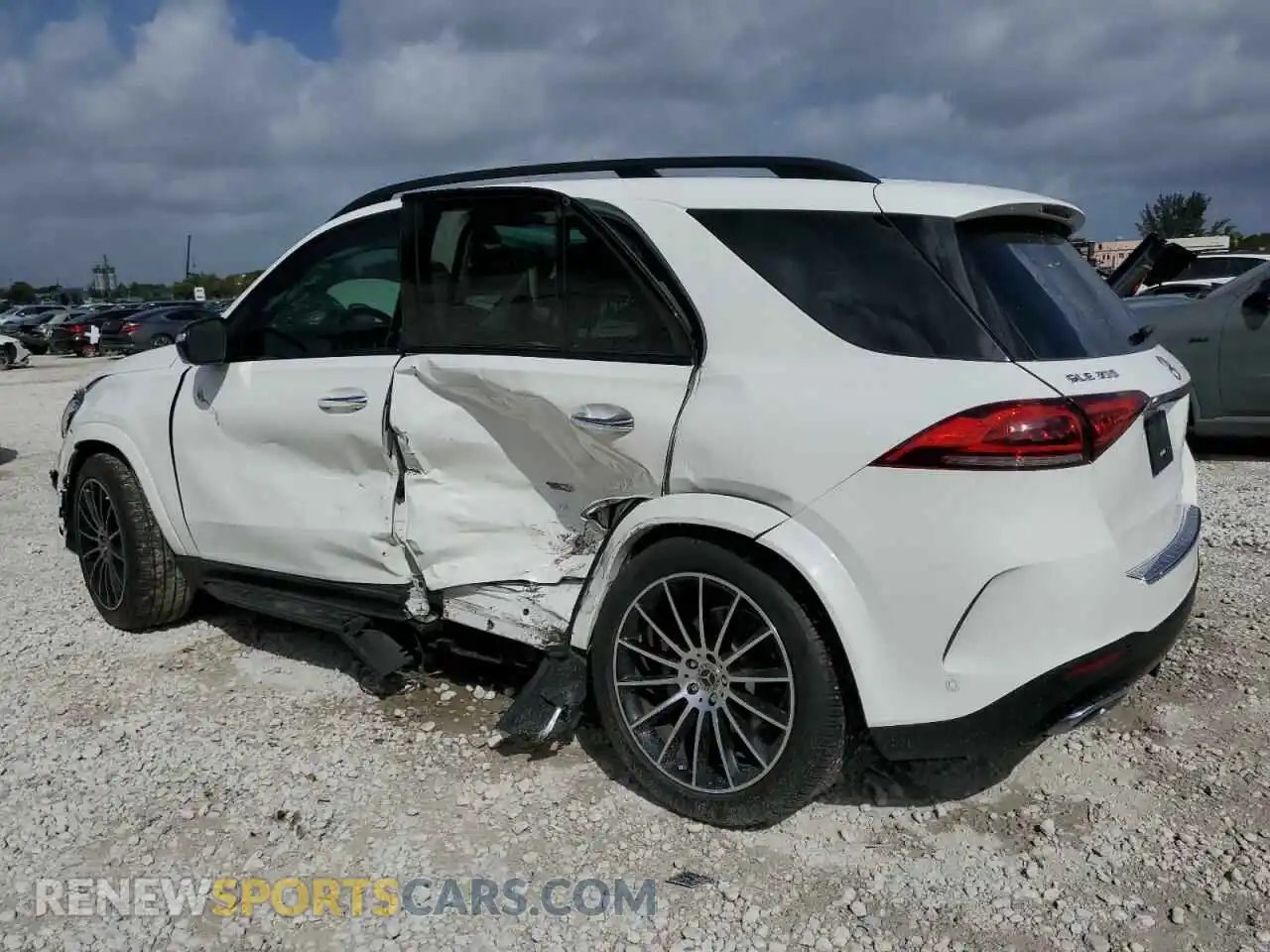 2 Photograph of a damaged car 4JGFB4JBXMA460032 MERCEDES-BENZ GLE-CLASS 2021