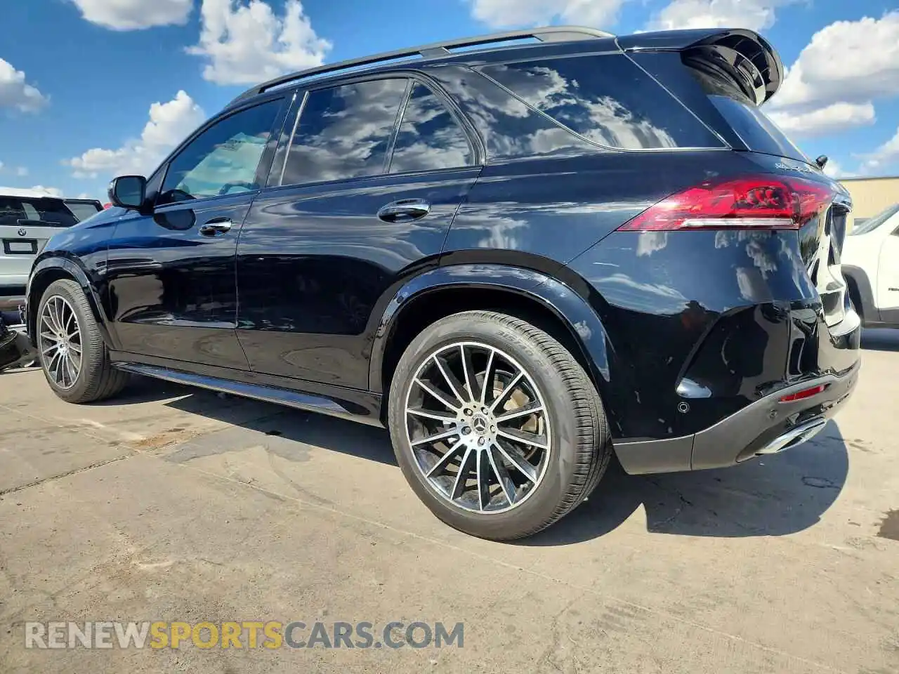 2 Photograph of a damaged car 4JGFB4KB0MA330453 MERCEDES-BENZ GLE-CLASS 2021