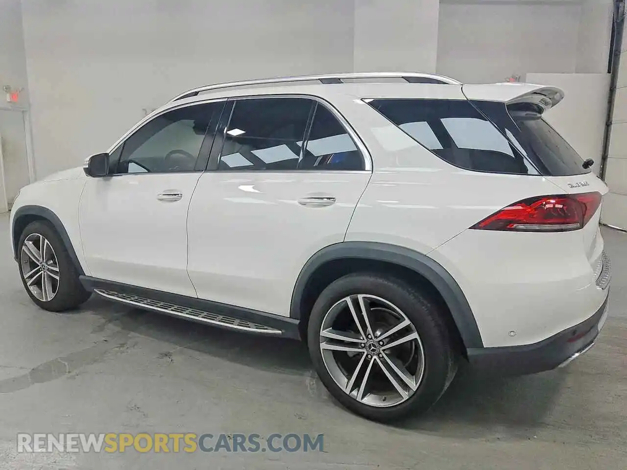 2 Photograph of a damaged car 4JGFB4KB0MA374100 MERCEDES-BENZ GLE-CLASS 2021