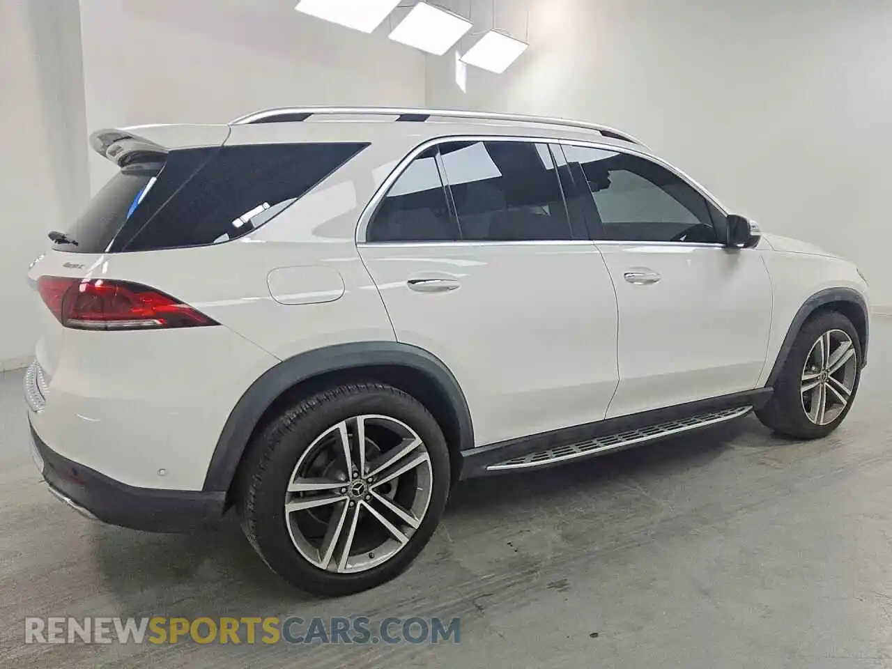 3 Photograph of a damaged car 4JGFB4KB0MA374100 MERCEDES-BENZ GLE-CLASS 2021
