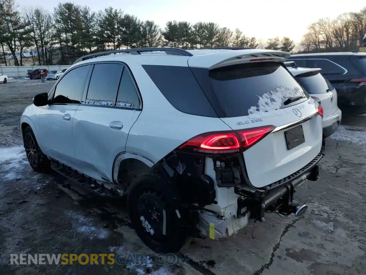 2 Photograph of a damaged car 4JGFB4KB5MA422982 MERCEDES-BENZ GLE-CLASS 2021