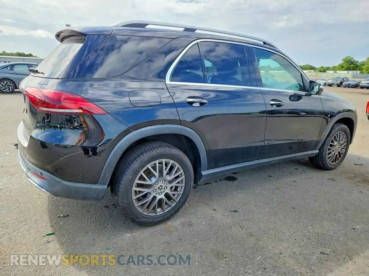 3 Photograph of a damaged car 4JGFB4KB8MA323573 MERCEDES-BENZ GLE-CLASS 2021