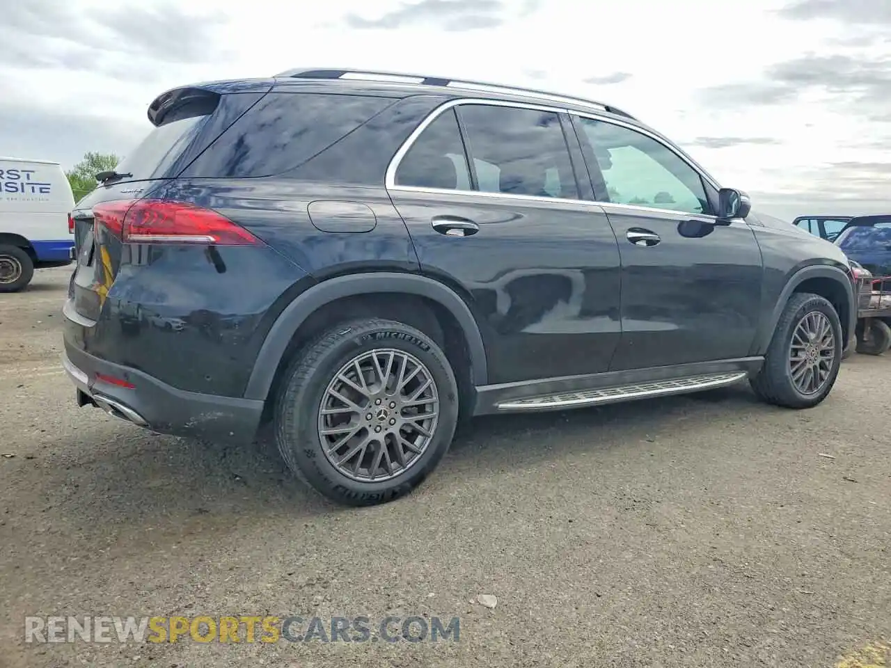 3 Photograph of a damaged car 4JGFB4KB8MA374247 MERCEDES-BENZ GLE-CLASS 2021