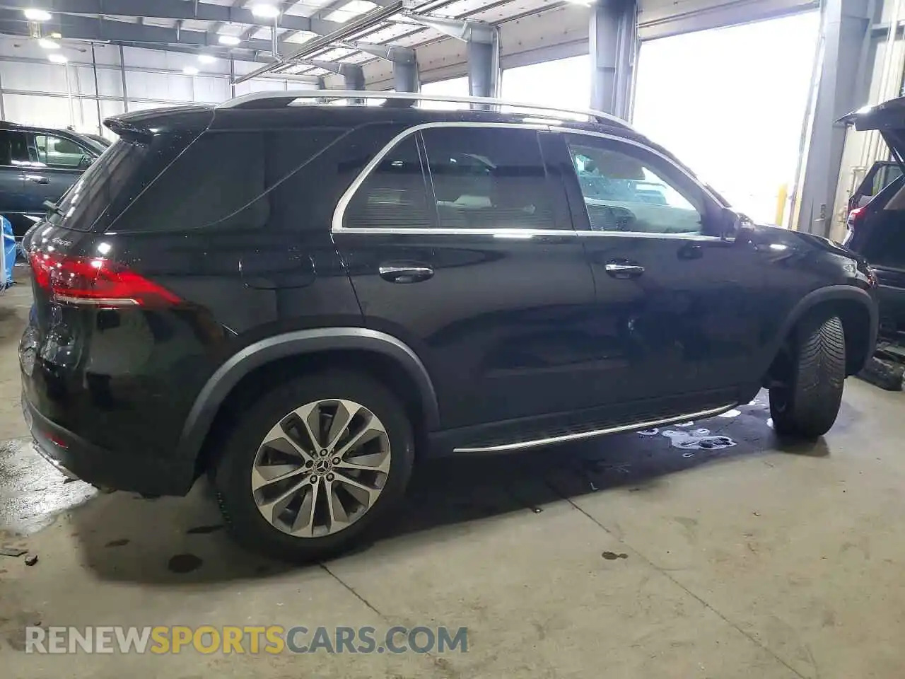 3 Photograph of a damaged car 4JGFB4KB8MA416545 MERCEDES-BENZ GLE-CLASS 2021