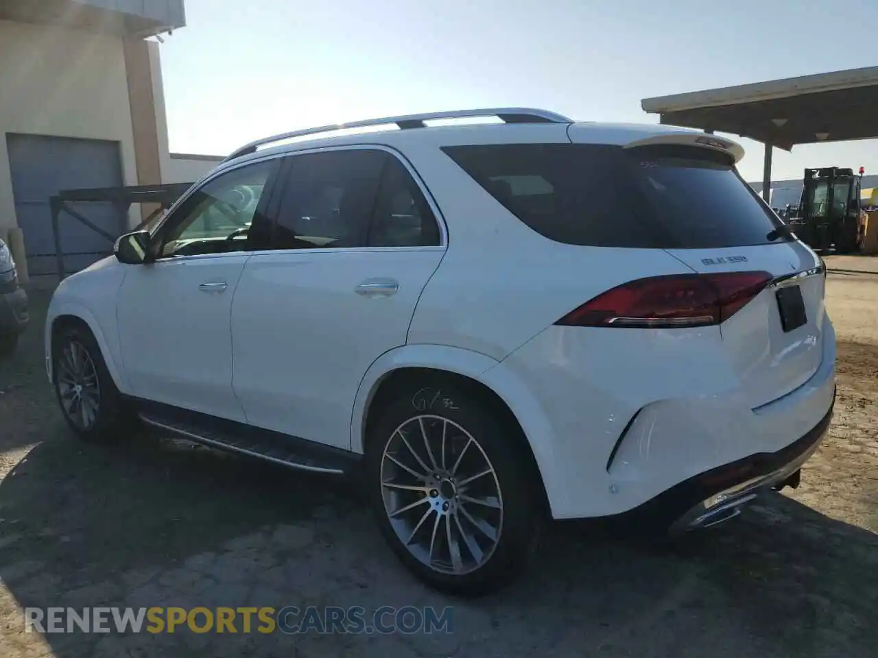 2 Photograph of a damaged car 4JGFB4KB8MA516760 MERCEDES-BENZ GLE-CLASS 2021
