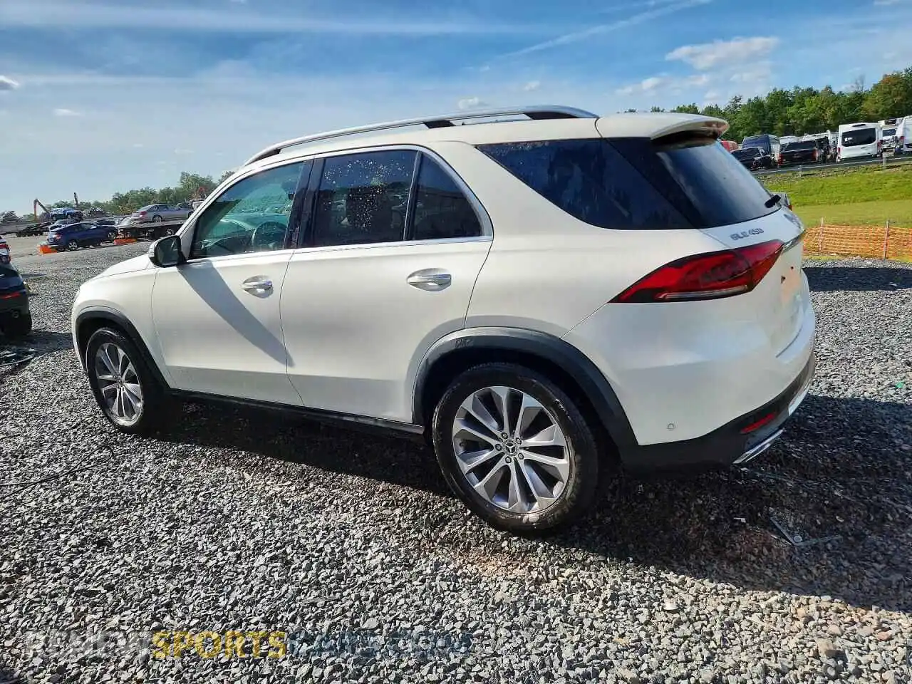 2 fotografías del automóvil dañado 4JGFB5KB5MA520688 MERCEDES-BENZ GLE-CLASS 2021