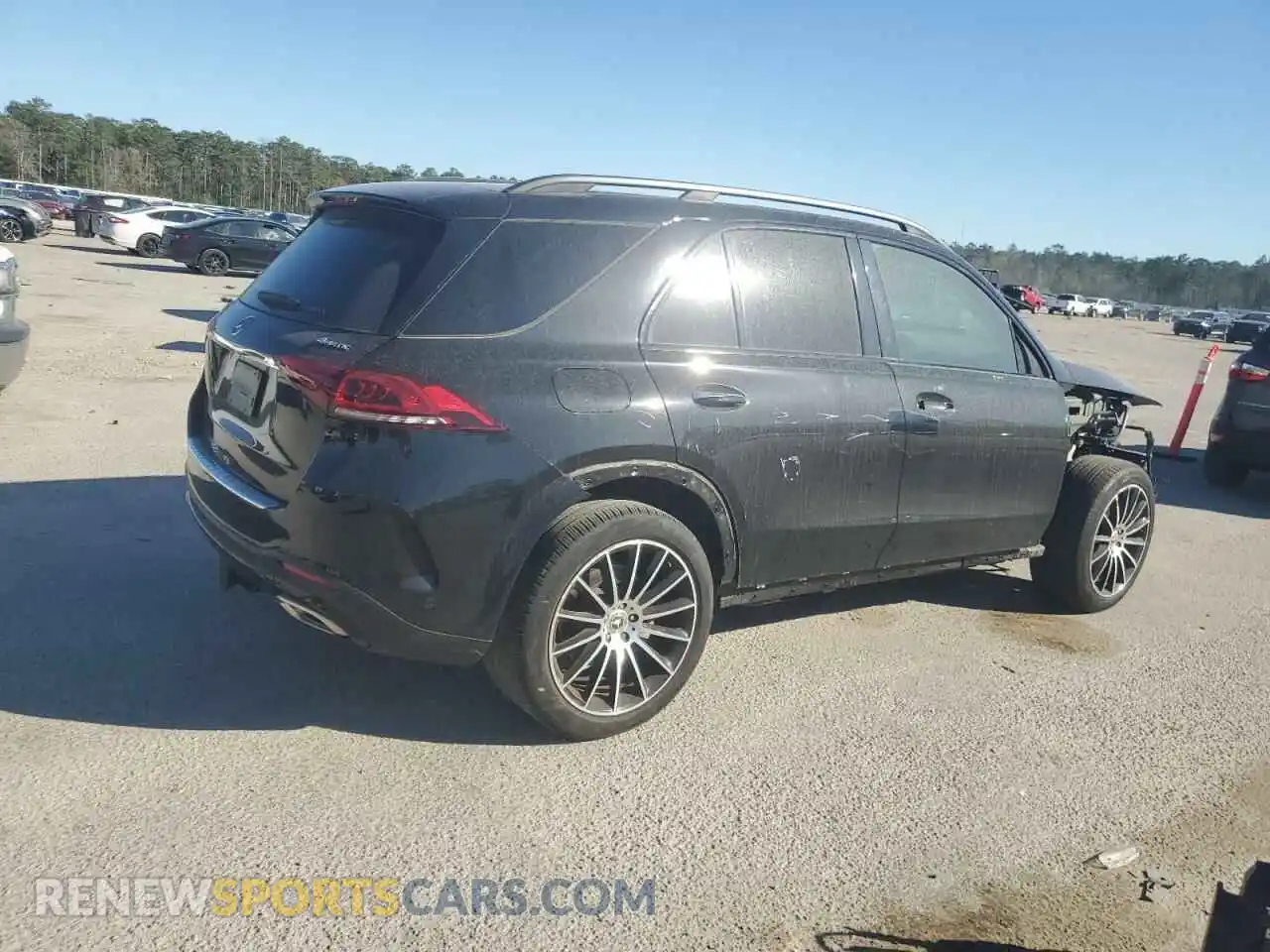 3 Photograph of a damaged car 4JGFB5KBXMA530052 MERCEDES-BENZ GLE-CLASS 2021