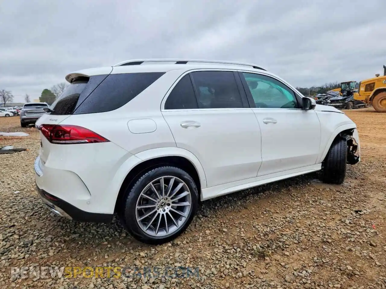 3 Photograph of a damaged car 4JGFB4KB5NA615747 MERCEDES-BENZ GLE-CLASS 2022