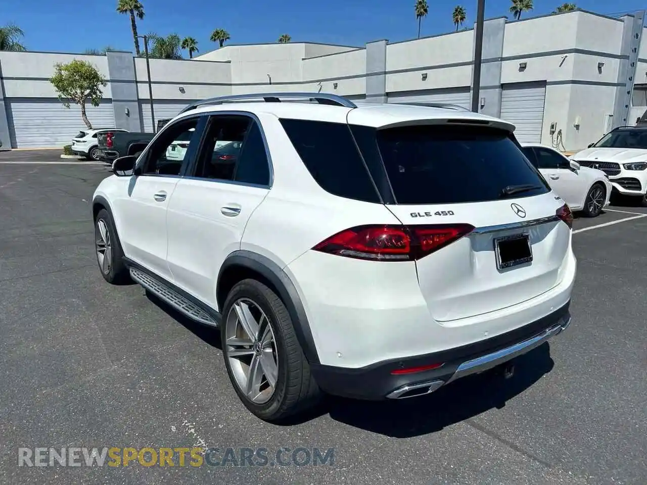 3 Photograph of a damaged car 4JGFB5KB7NA705889 MERCEDES-BENZ GLE-CLASS 2022