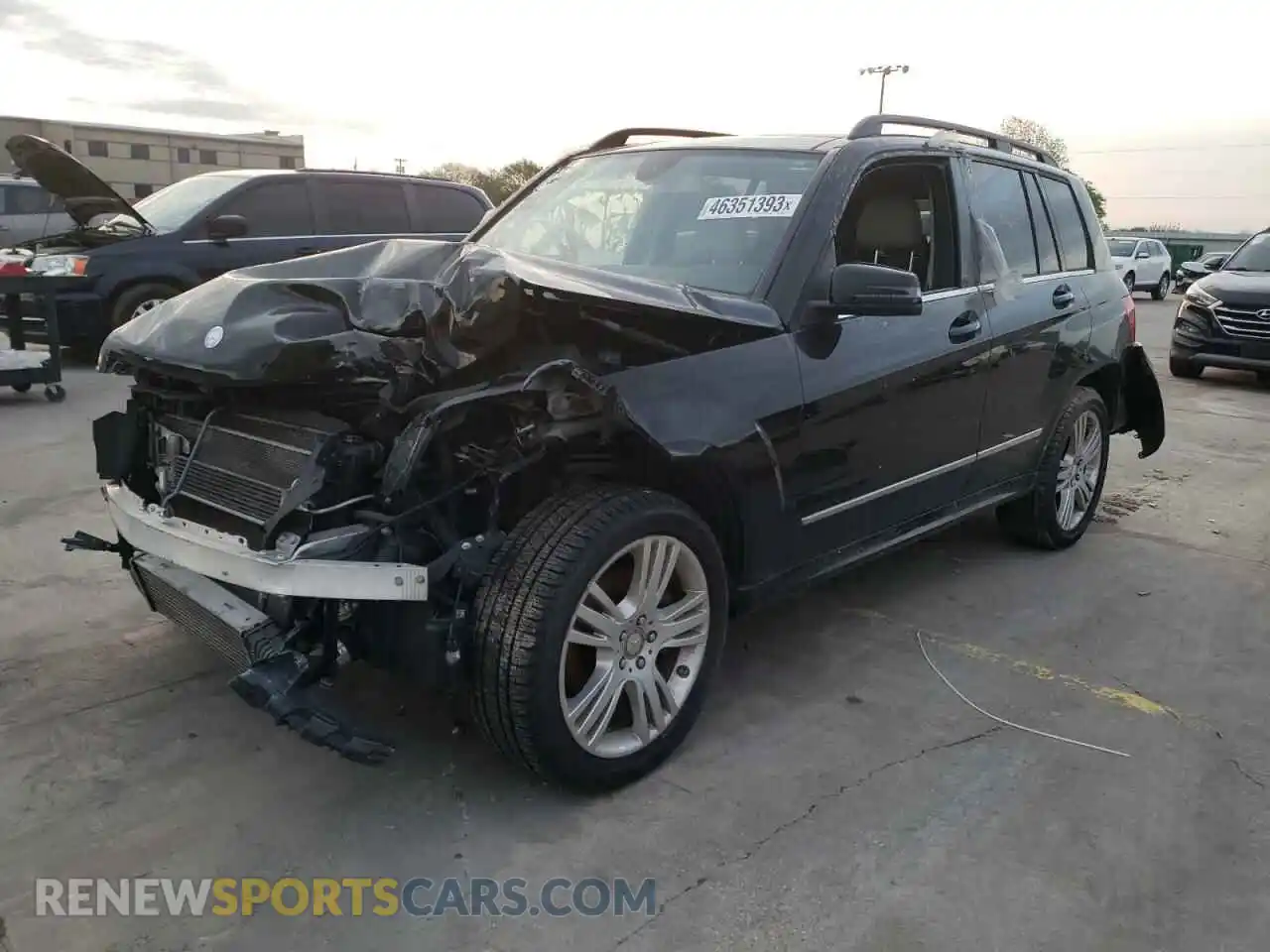 1 Photograph of a damaged car WDCGG0EB9FG409323 MERCEDES-BENZ GLK-CLASS 2015