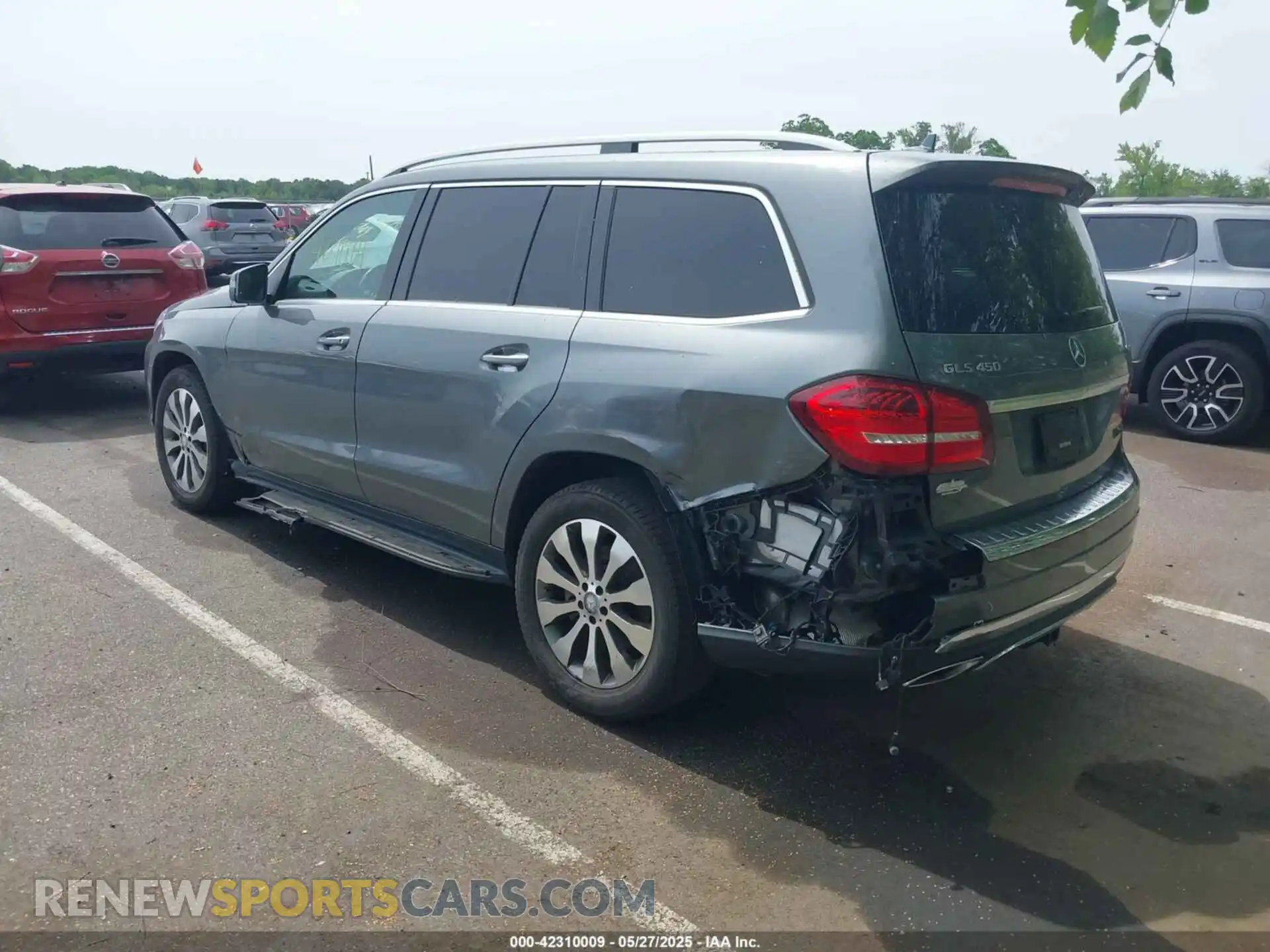 3 Photograph of a damaged car 4JGDF6EE1KB226588 MERCEDES-BENZ GLS 450 2019