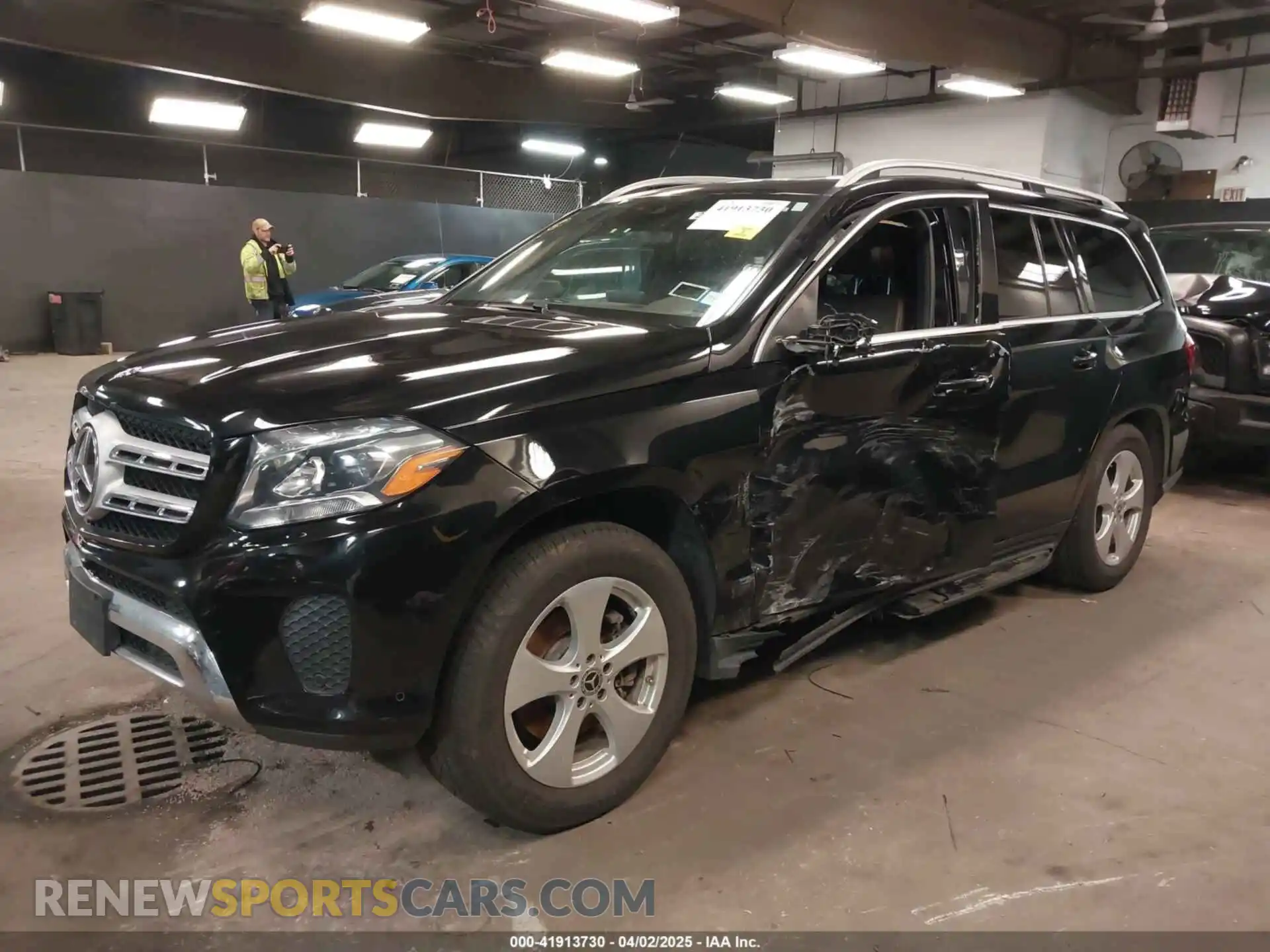 2 Photograph of a damaged car 4JGDF6EE4KB189021 MERCEDES-BENZ GLS 450 2019