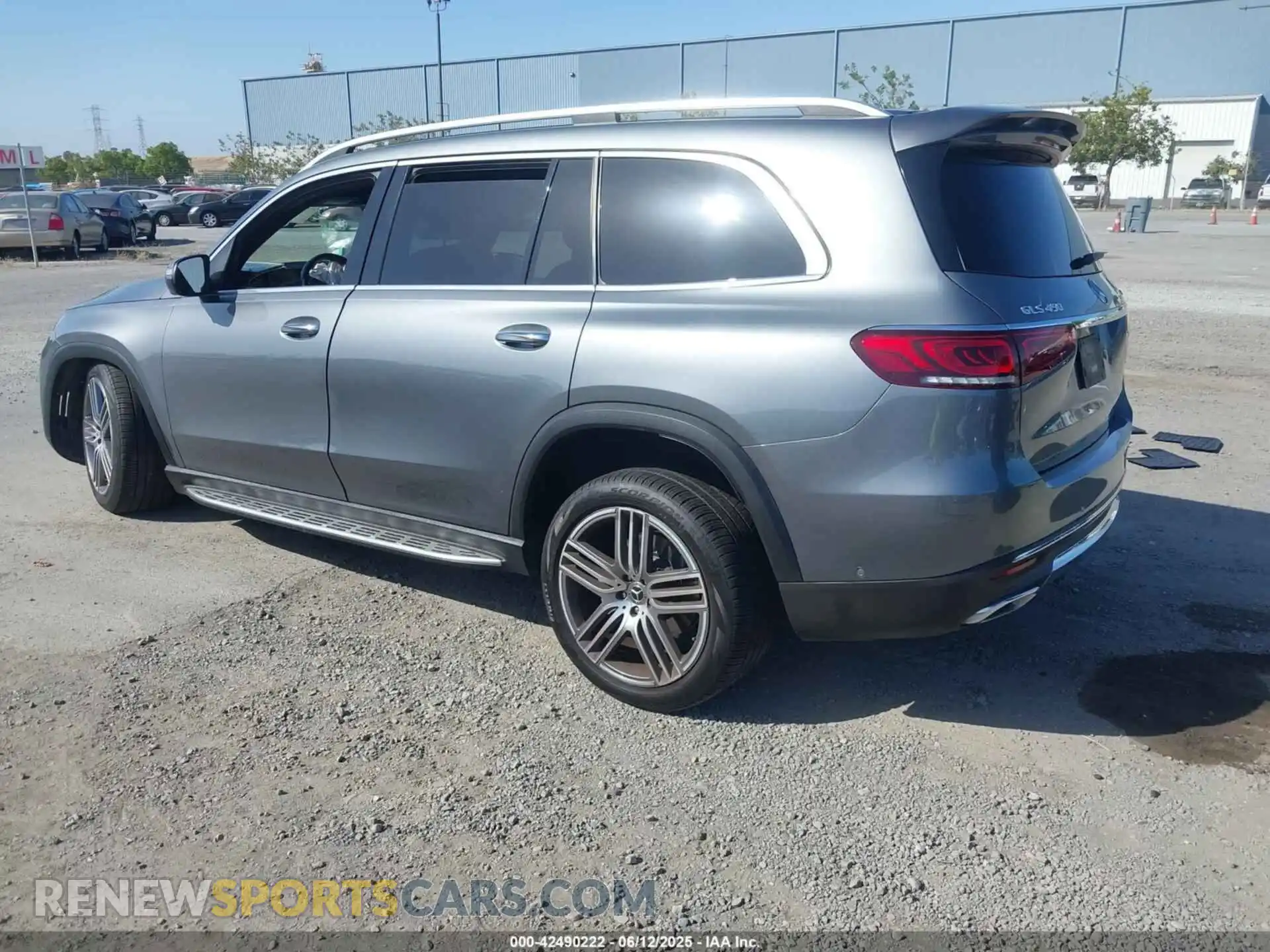 3 Photograph of a damaged car 4JGFF5KE2LA255788 MERCEDES-BENZ GLS 450 2020