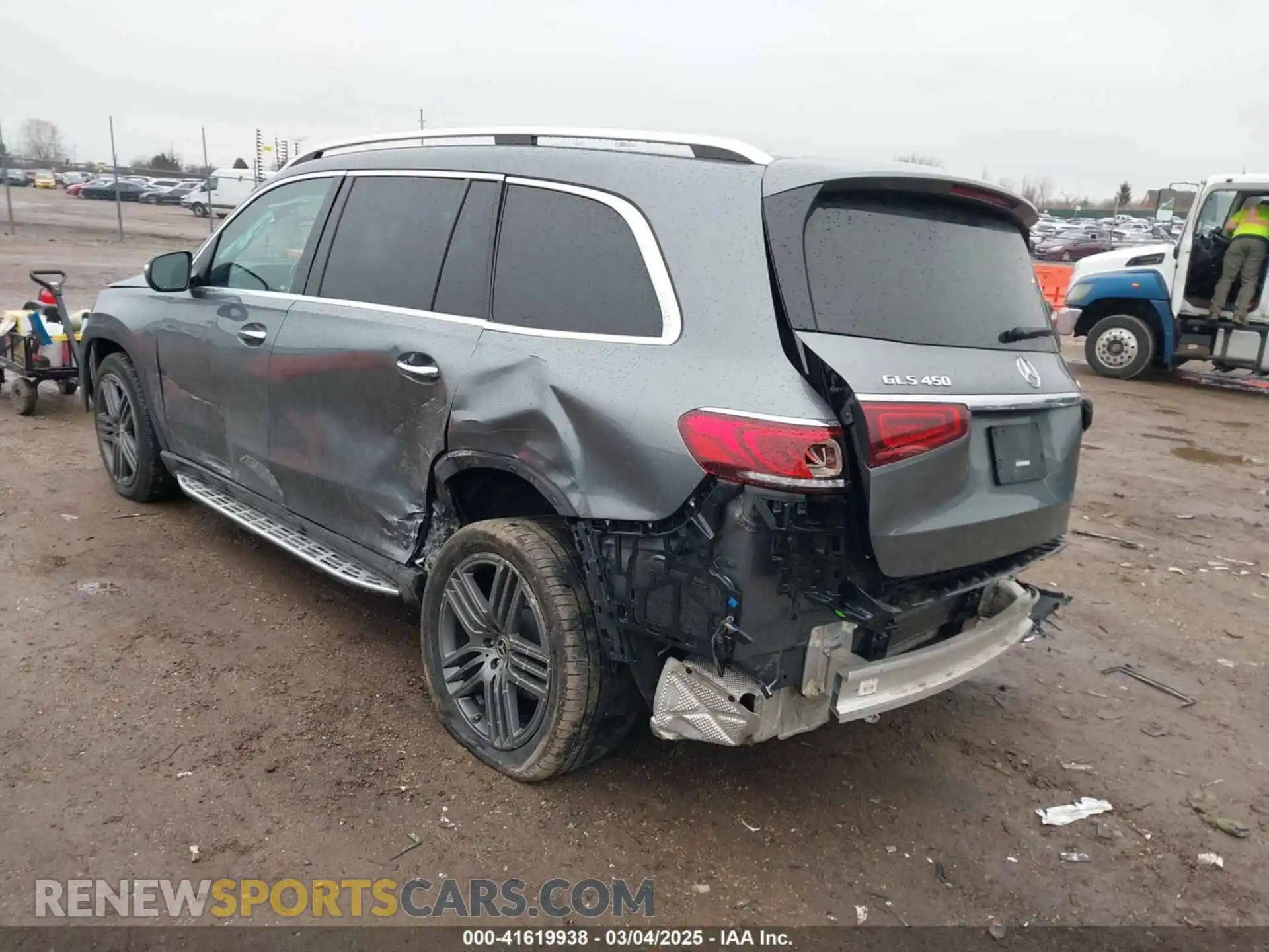 3 Photograph of a damaged car 4JGFF5KE5LA205564 MERCEDES-BENZ GLS 450 2020