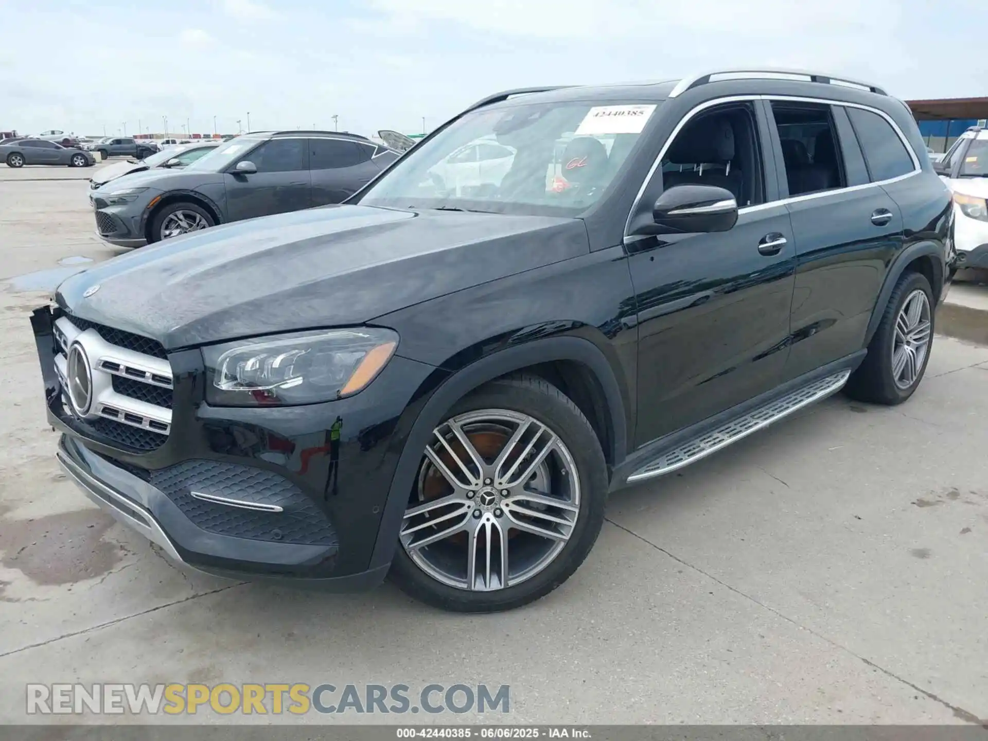 2 Photograph of a damaged car 4JGFF5KE7LA152530 MERCEDES-BENZ GLS 450 2020