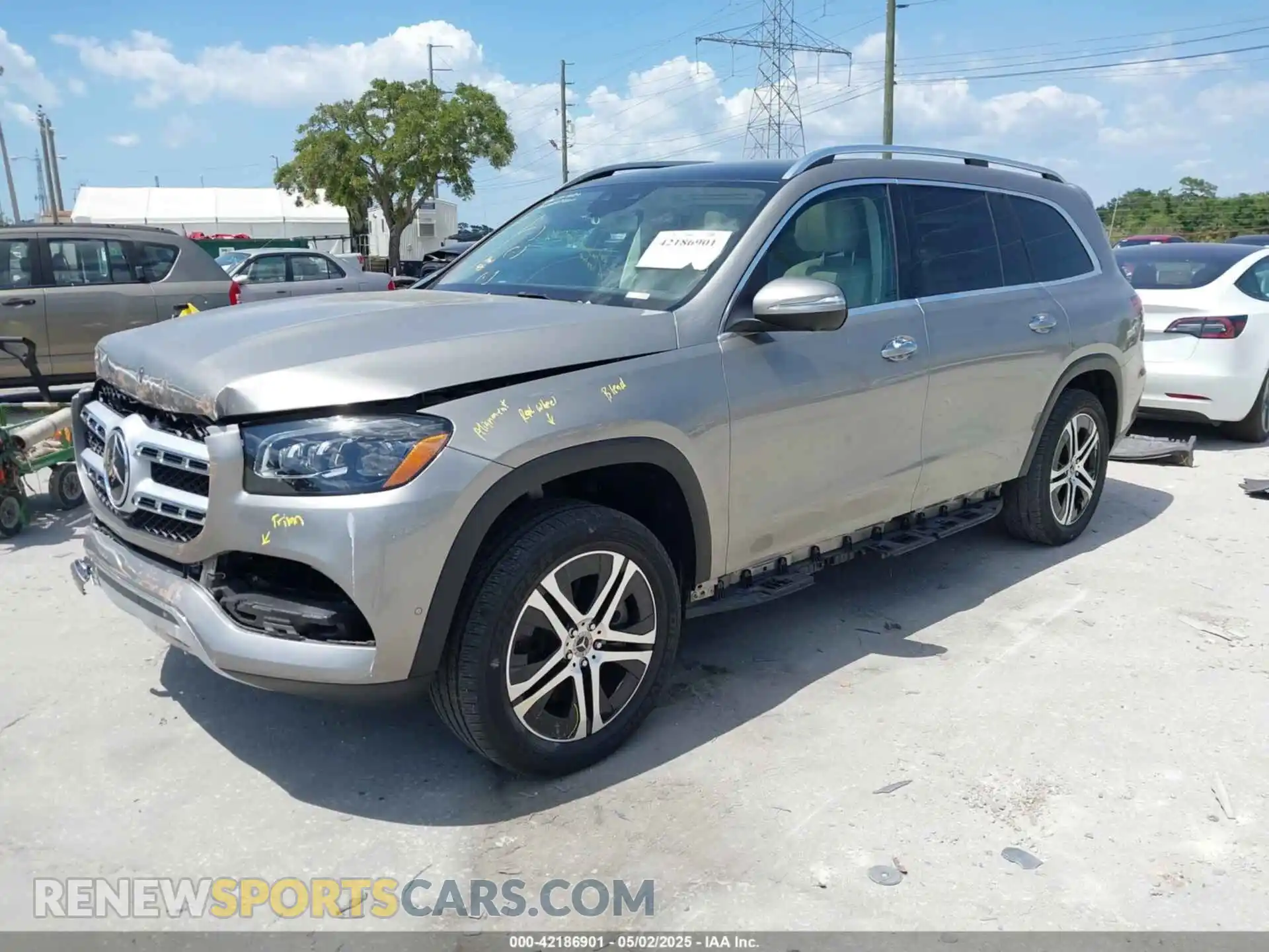 2 Photograph of a damaged car 4JGFF5KE7LA216047 MERCEDES-BENZ GLS 450 2020