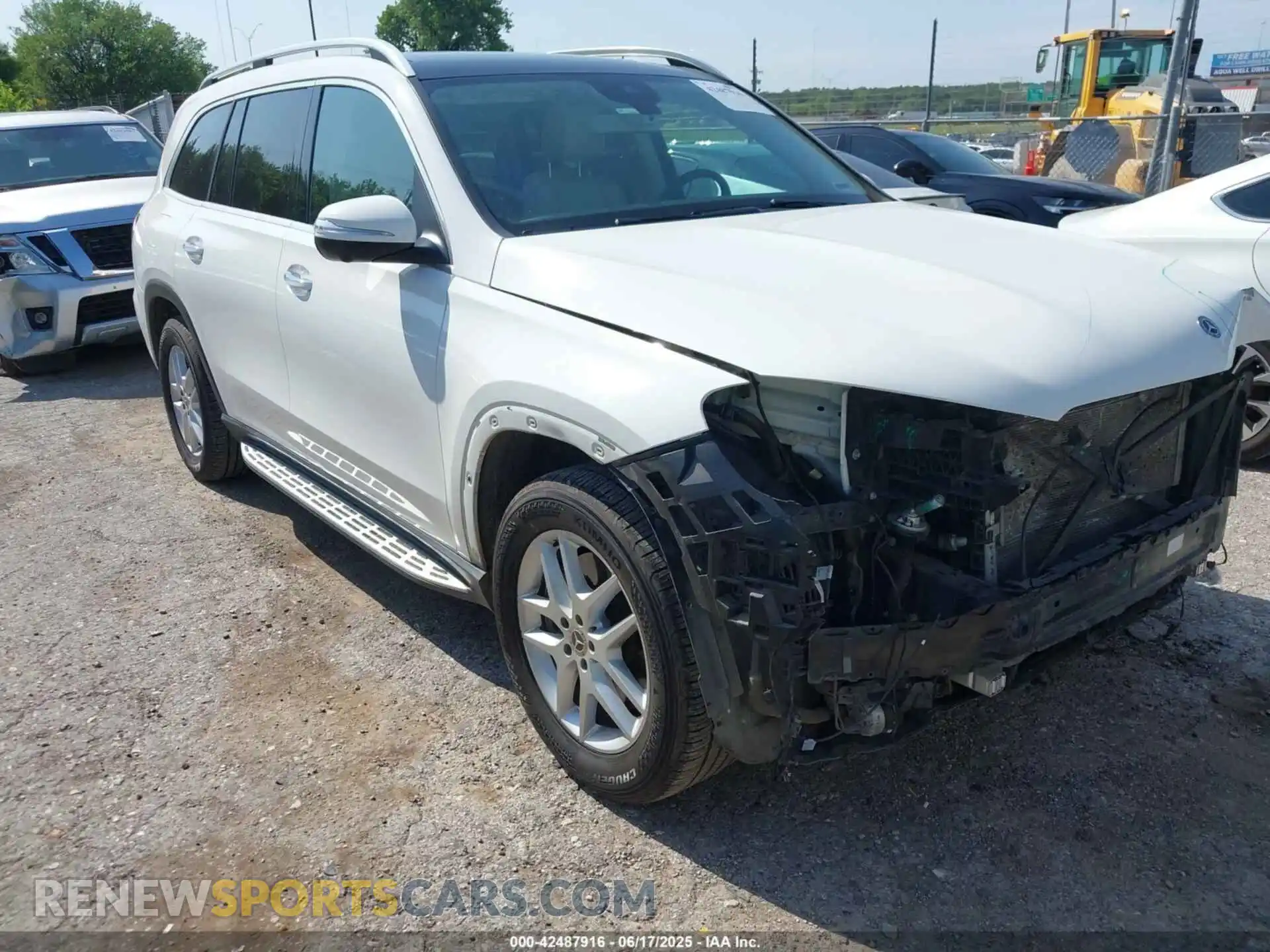 1 Photograph of a damaged car 4JGFF5KE9LA214090 MERCEDES-BENZ GLS 450 2020