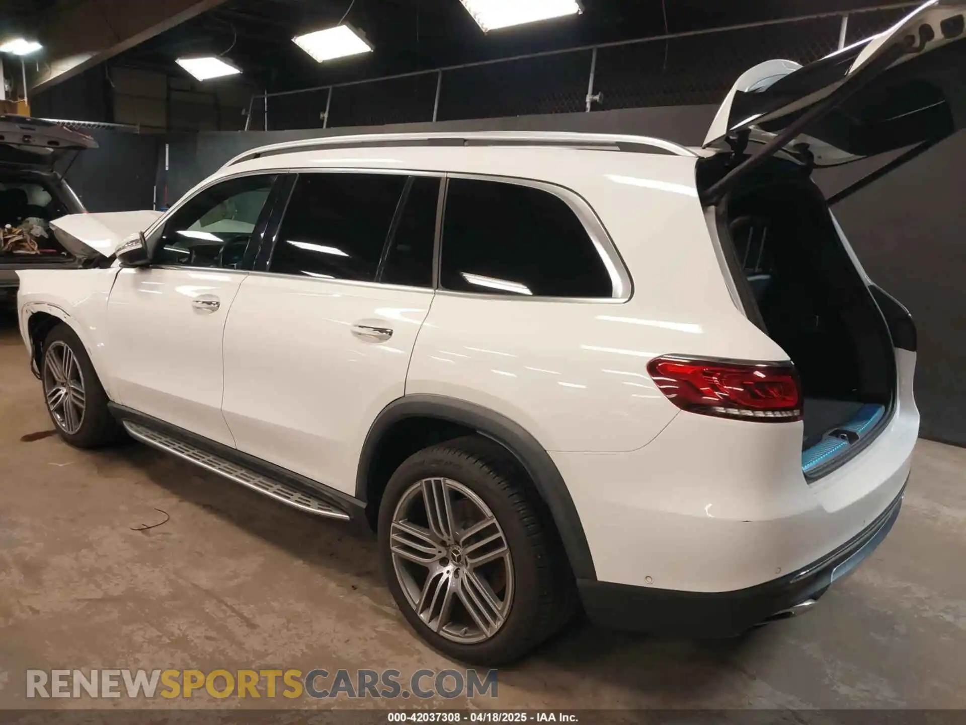3 Photograph of a damaged car 4JGFF5KE3MA399786 MERCEDES-BENZ GLS 450 2021