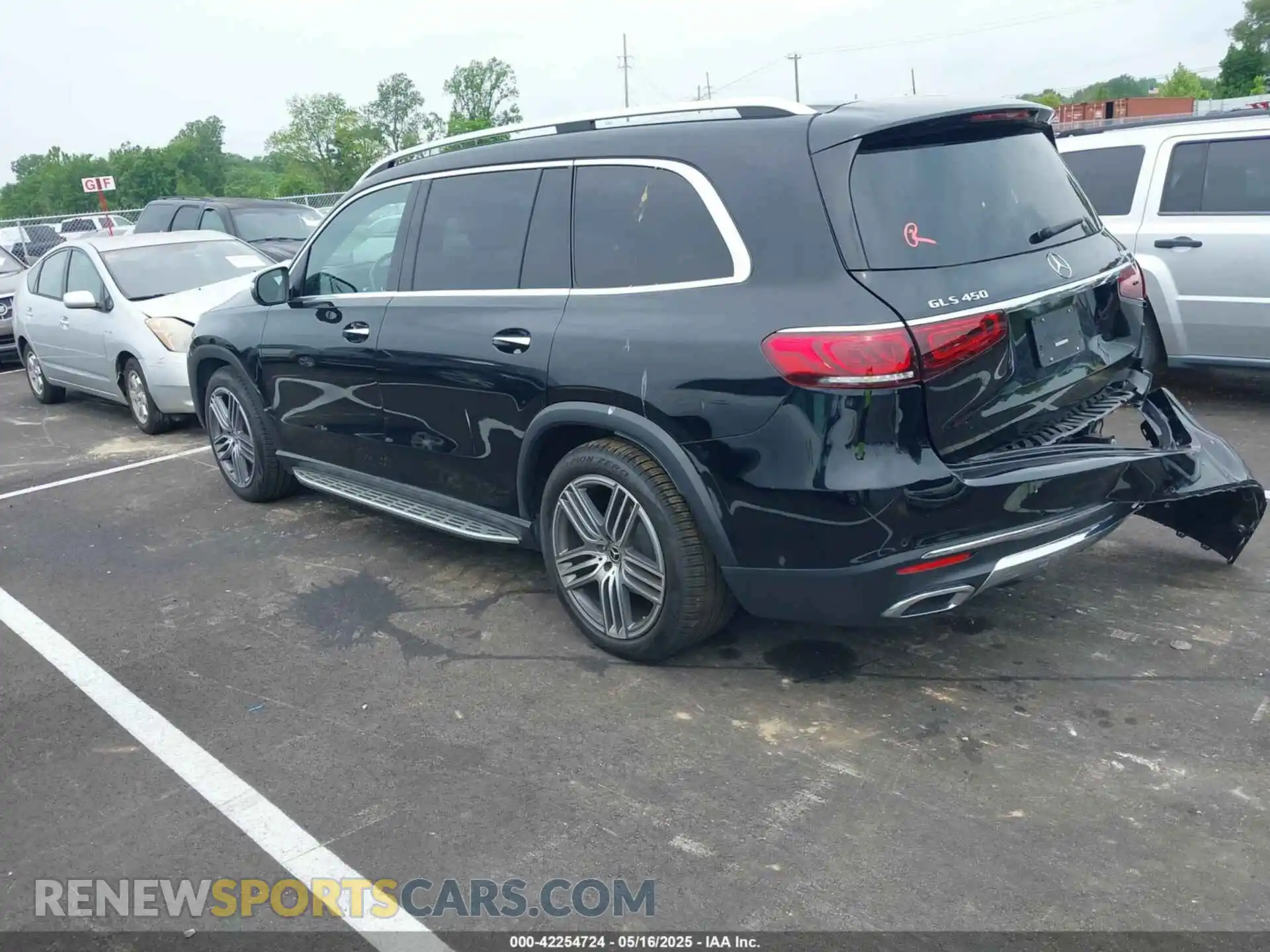 3 Photograph of a damaged car 4JGFF5KE7MA424253 MERCEDES-BENZ GLS 450 2021