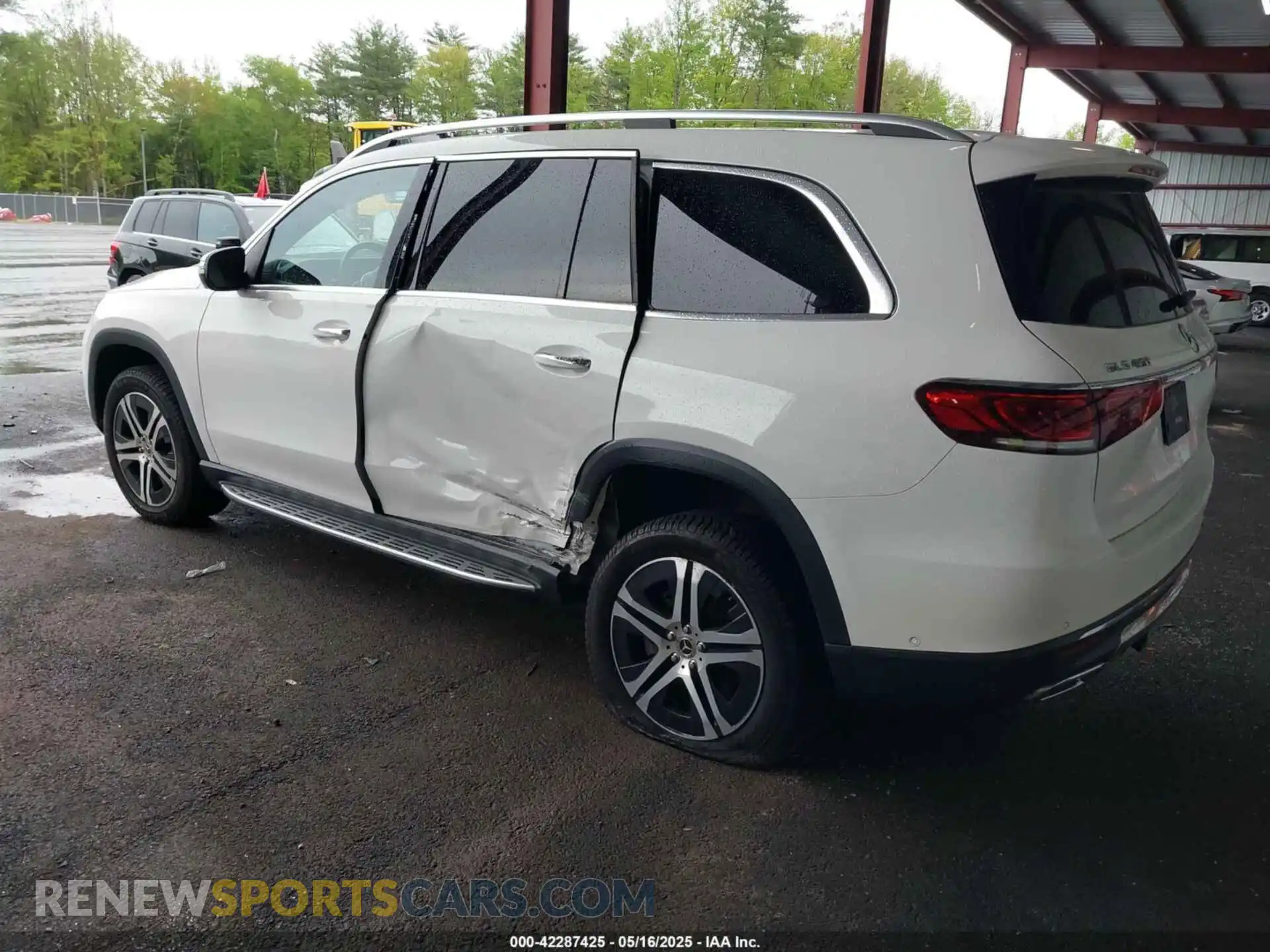 3 Photograph of a damaged car 4JGFF5KE9MA572260 MERCEDES-BENZ GLS 450 2021