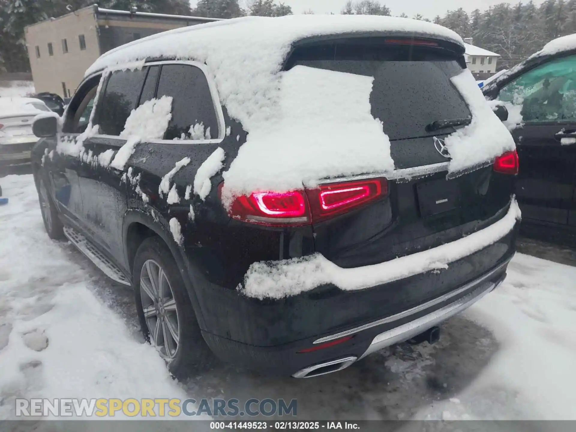 3 Photograph of a damaged car 4JGFF5KEXMA376571 MERCEDES-BENZ GLS 450 2021