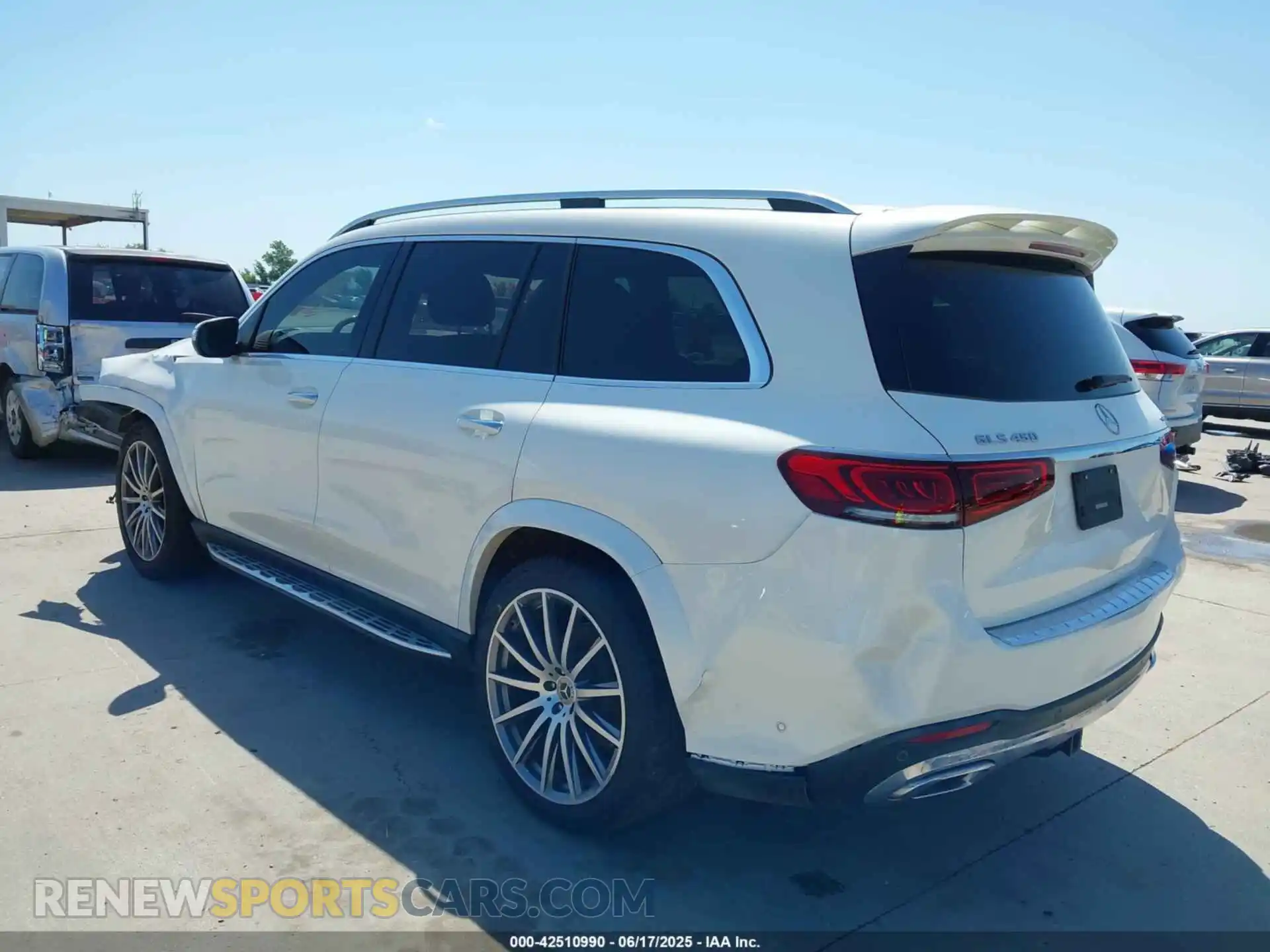 3 Photograph of a damaged car 4JGFF5KE8NA620980 MERCEDES-BENZ GLS 450 2022