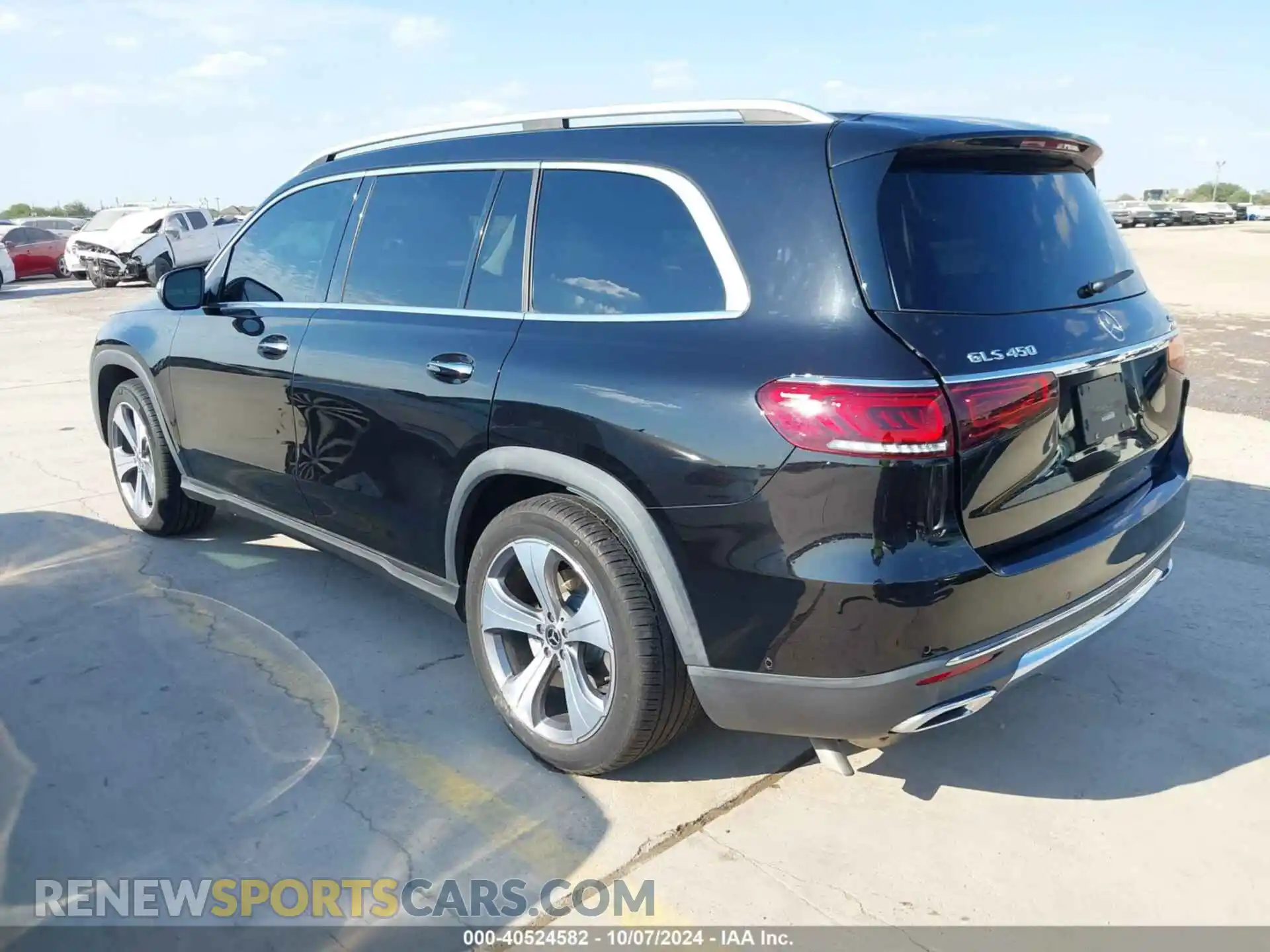 3 Photograph of a damaged car 4JGFF5KEXNA768936 MERCEDES-BENZ GLS 450 2022