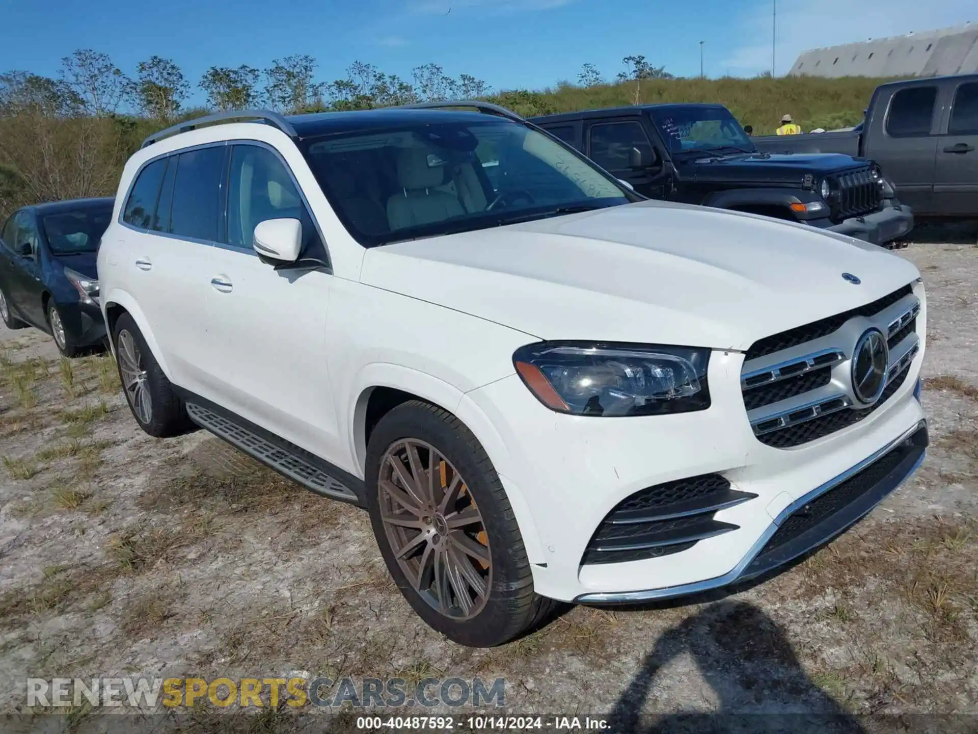 1 Photograph of a damaged car 4JGFF5KE1PB005281 MERCEDES-BENZ GLS 450 2023