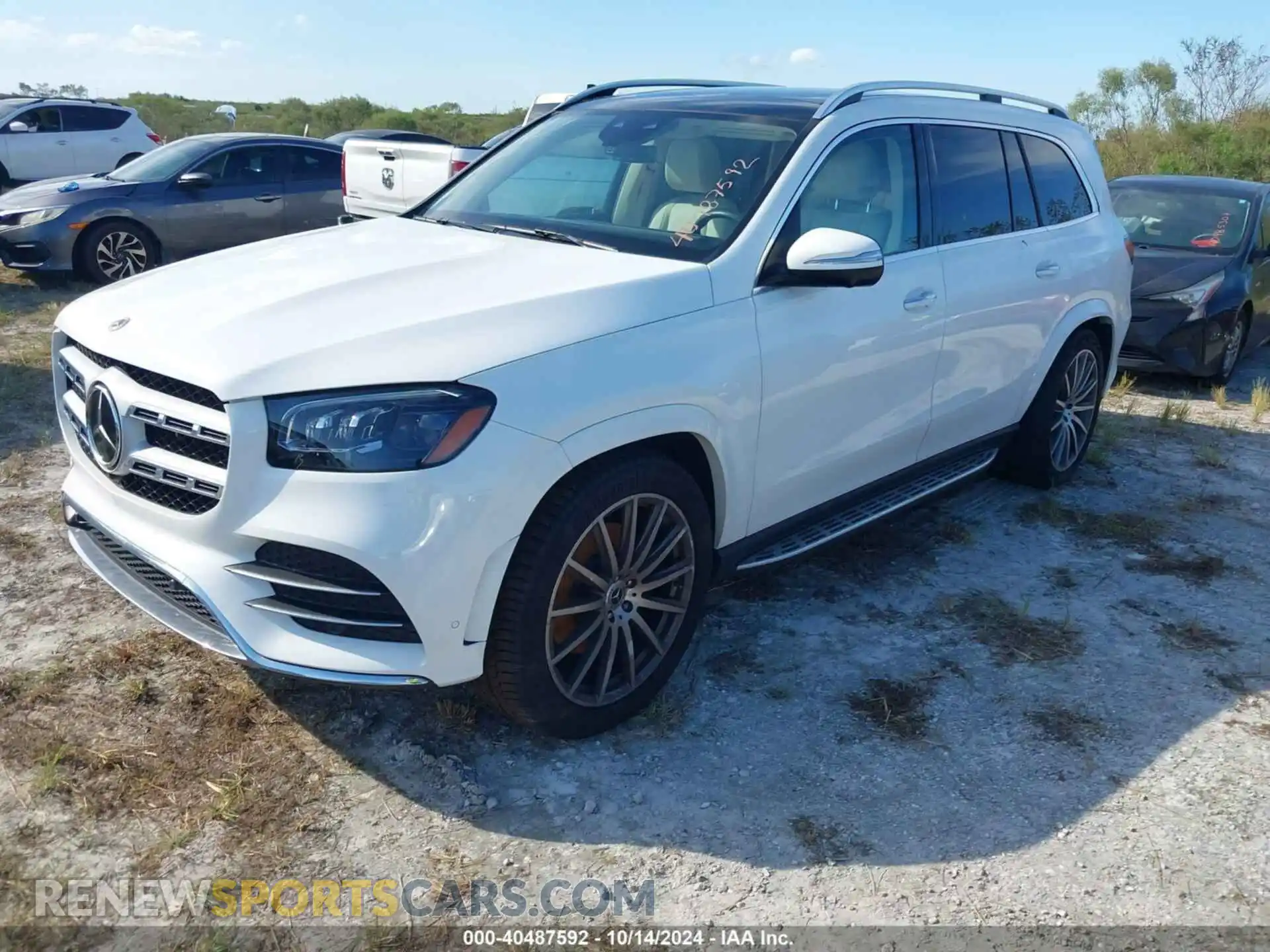 2 Photograph of a damaged car 4JGFF5KE1PB005281 MERCEDES-BENZ GLS 450 2023