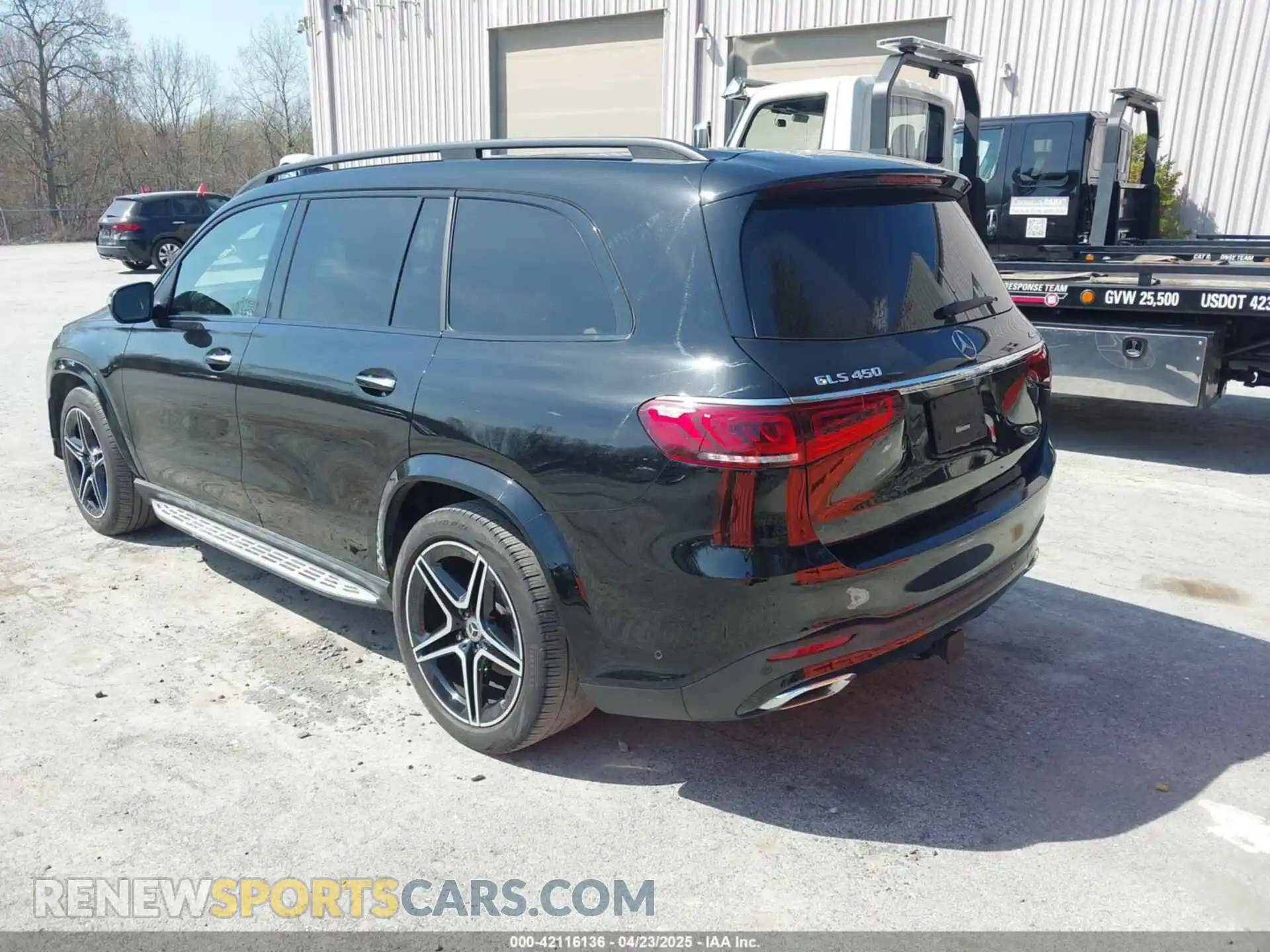 3 Photograph of a damaged car 4JGFF5KE8PA879956 MERCEDES-BENZ GLS 450 2023