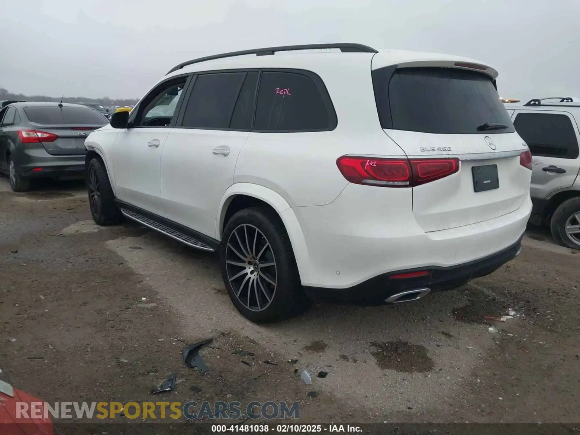 3 Photograph of a damaged car 4JGFF5KE8PA947947 MERCEDES-BENZ GLS 450 2023