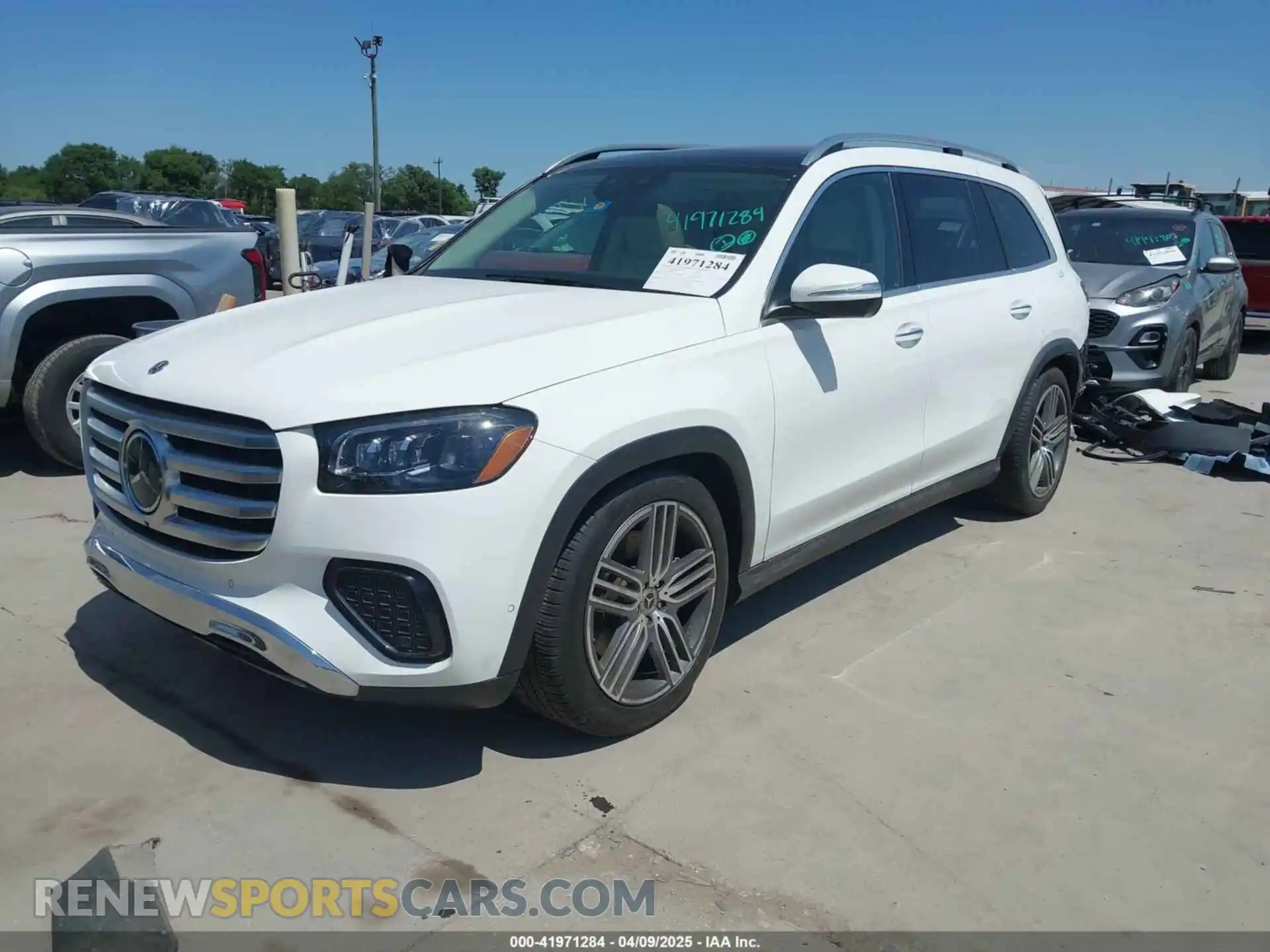 2 Photograph of a damaged car 4JGFF5KE2RB133841 MERCEDES-BENZ GLS 450 2024