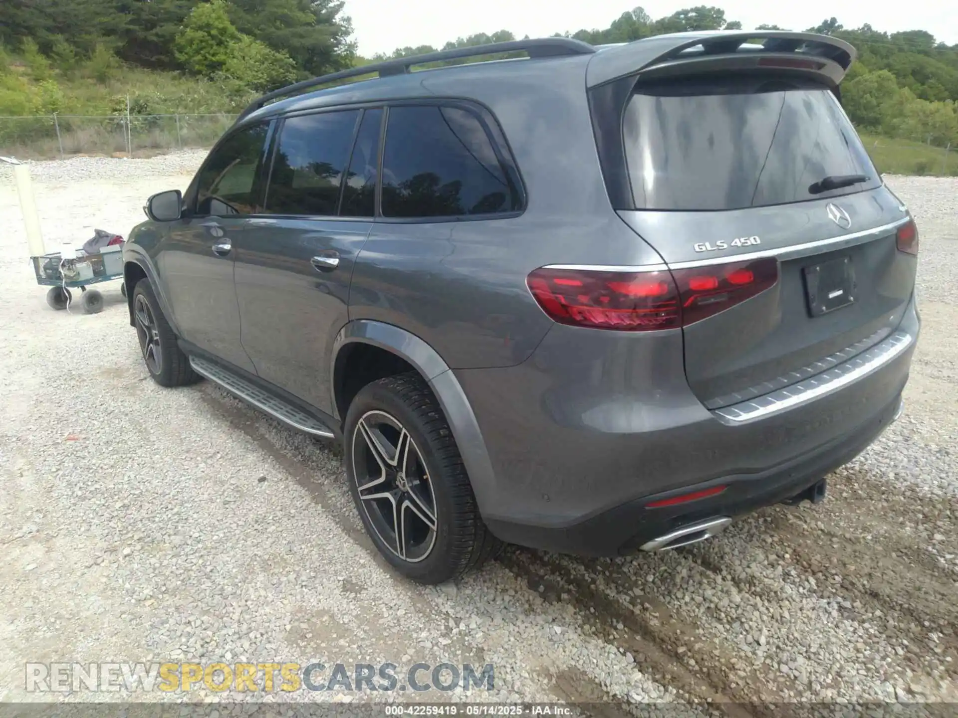 3 Photograph of a damaged car 4JGFF5KE3RB086948 MERCEDES-BENZ GLS 450 2024