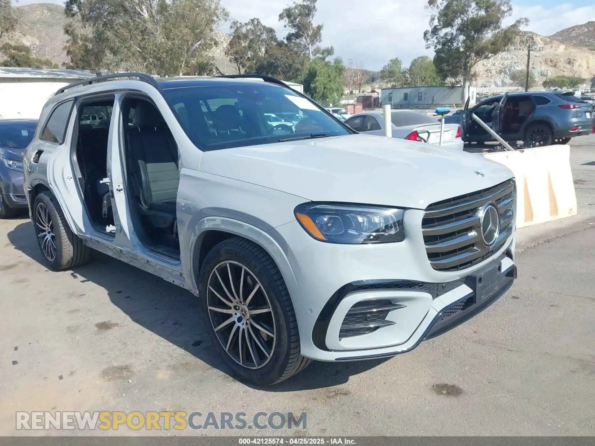 1 Photograph of a damaged car 4JGFF5KE3RB117003 MERCEDES-BENZ GLS 450 2024